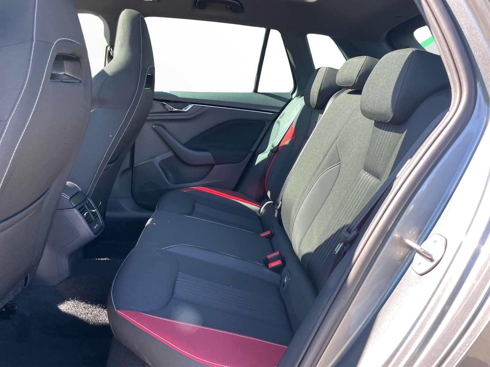 SKODA Kamiq 1.0 TSI Monte Carlo DSG-image-14