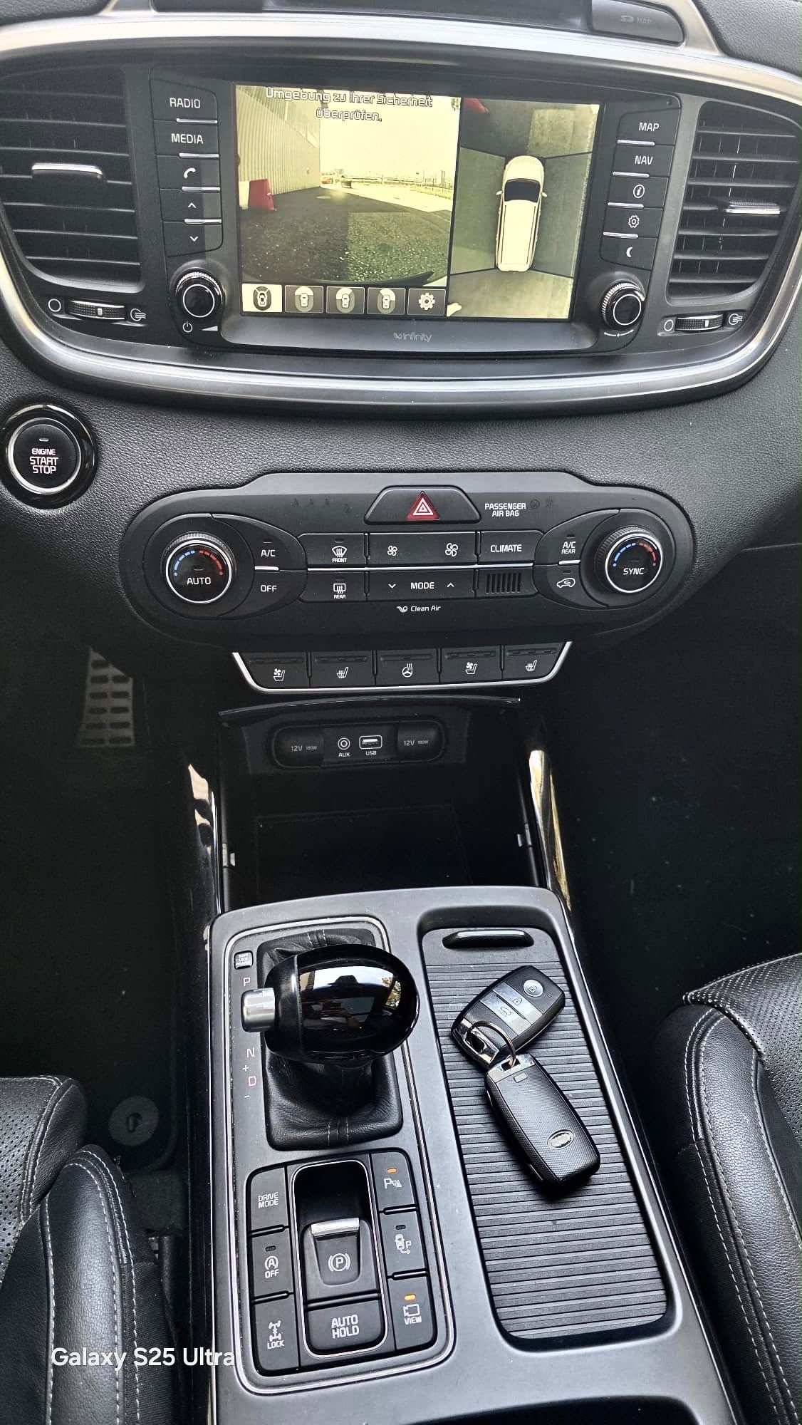 KIA Sorento 2.2 CRDI Style 7P. Automatic-image-12
