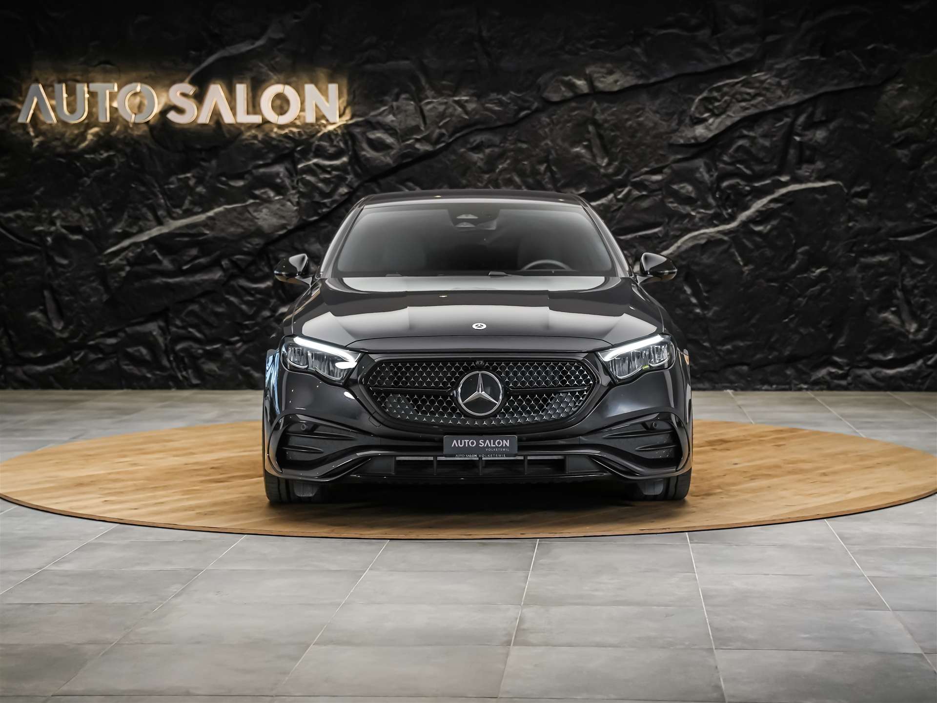 MERCEDES-BENZ E 200 AMG Line 9G-Tronic *21" Felgen*-image-6