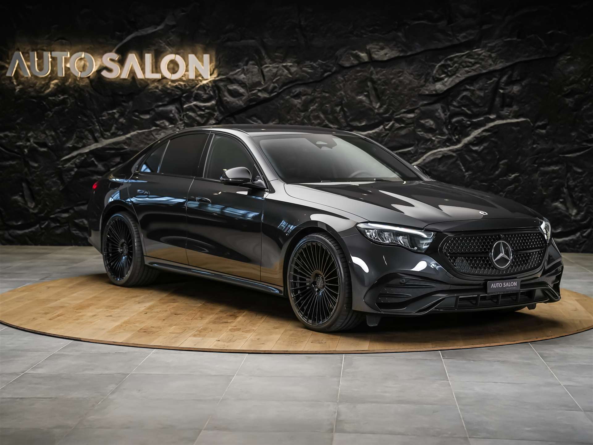 MERCEDES-BENZ E 200 AMG Line 9G-Tronic *21" Felgen*-image-5