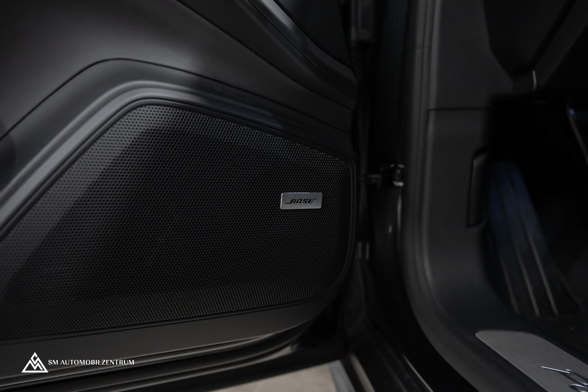 PORSCHE Panamera 3.0 V6 4 / Approved / Panorama / 360° / Bose / AHK-image-25