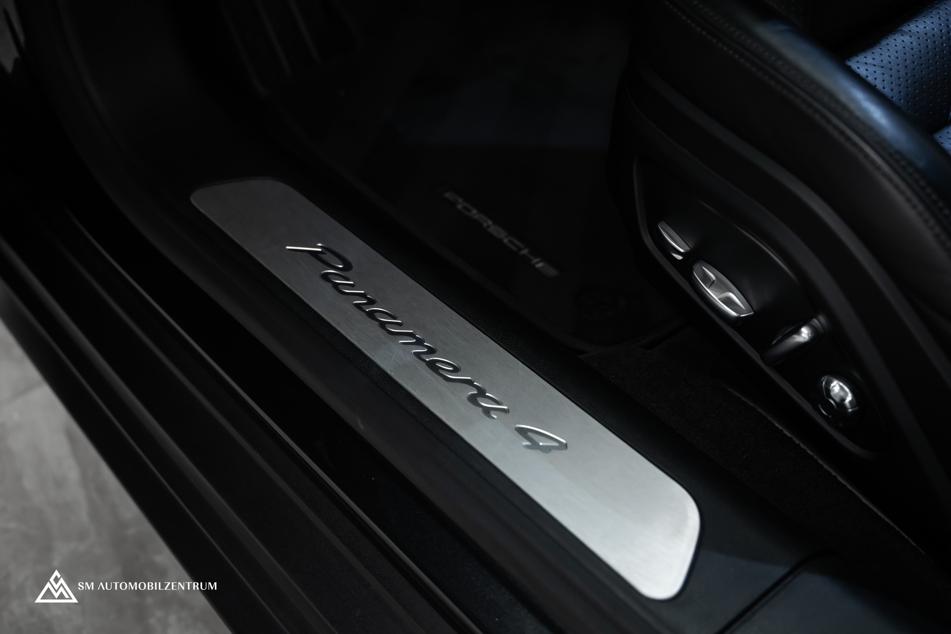 PORSCHE Panamera 3.0 V6 4 / Approved / Panorama / 360° / Bose / AHK-image-26
