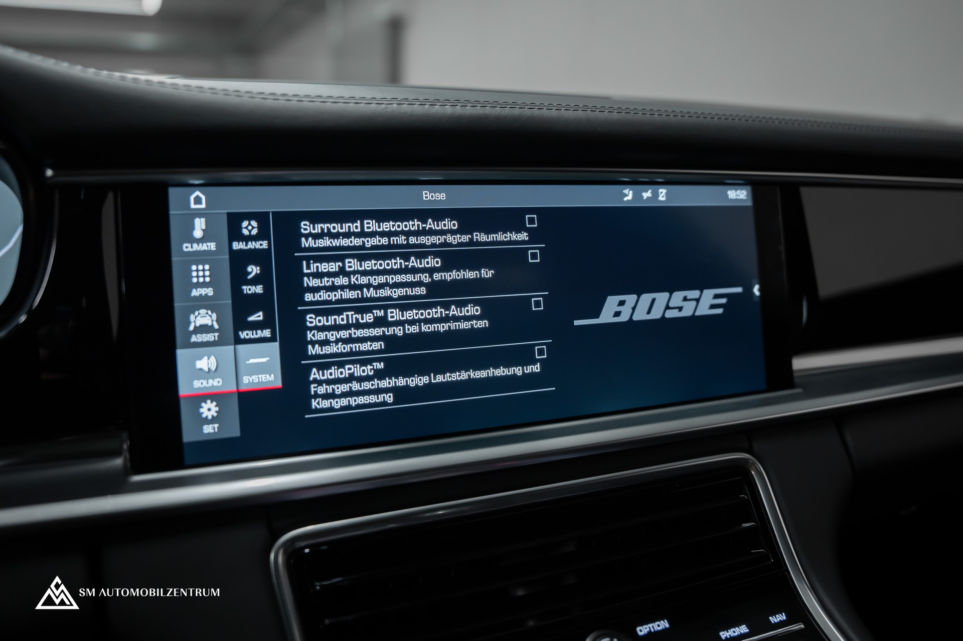 PORSCHE Panamera 3.0 V6 4 / Approved / Panorama / 360° / Bose / AHK-image-37