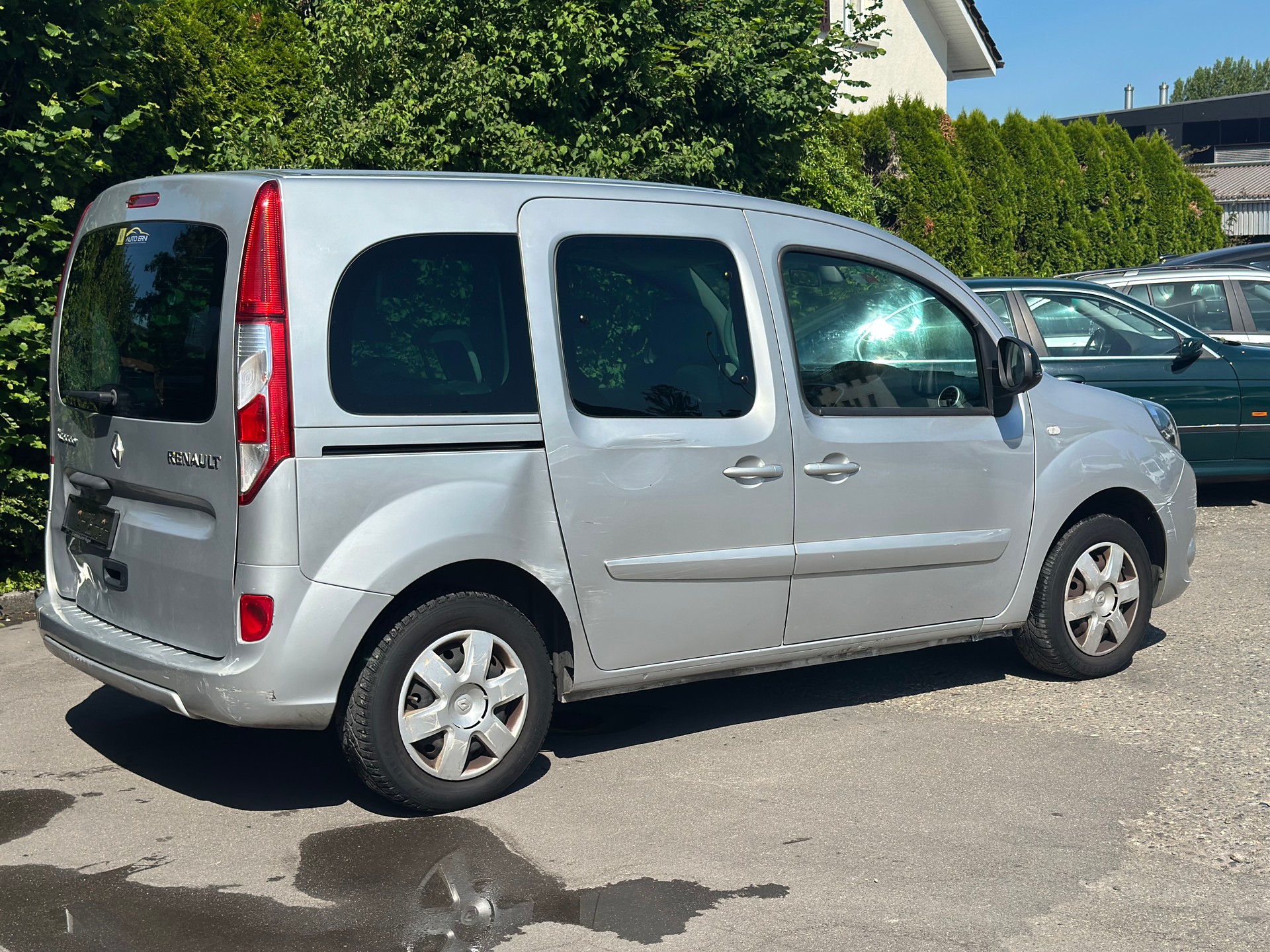 RENAULT Kangoo 1.6 16V Swiss Edition Automatic-image-3