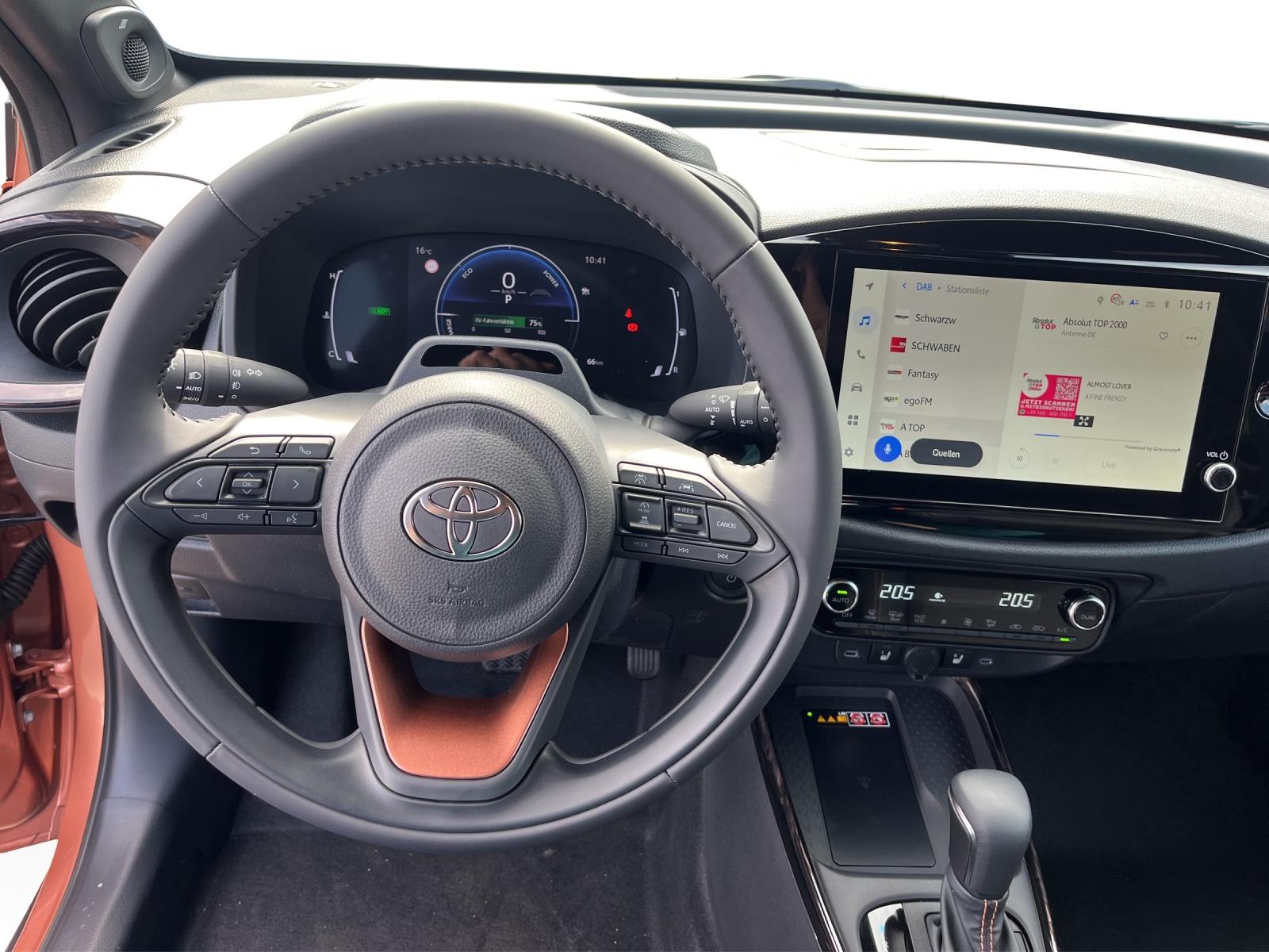 TOYOTA Aygo X 1.5 VVT-i HSD Style-image-6