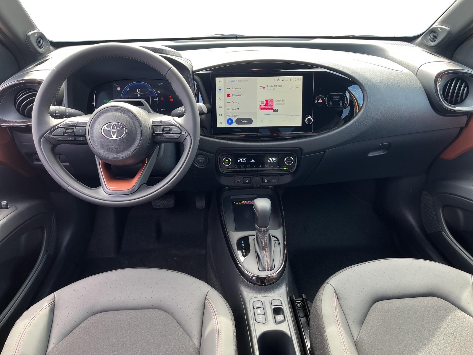 TOYOTA Aygo X 1.5 VVT-i HSD Style-image-4