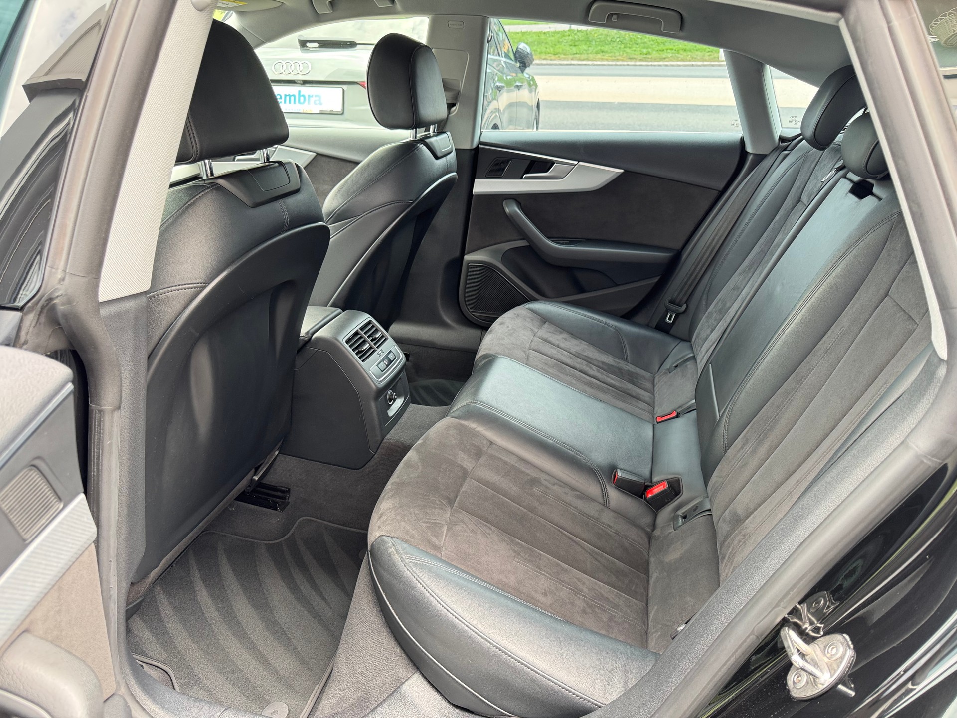 AUDI A5 Sportback 40 TDI Sport quattro S-tronic-image-5