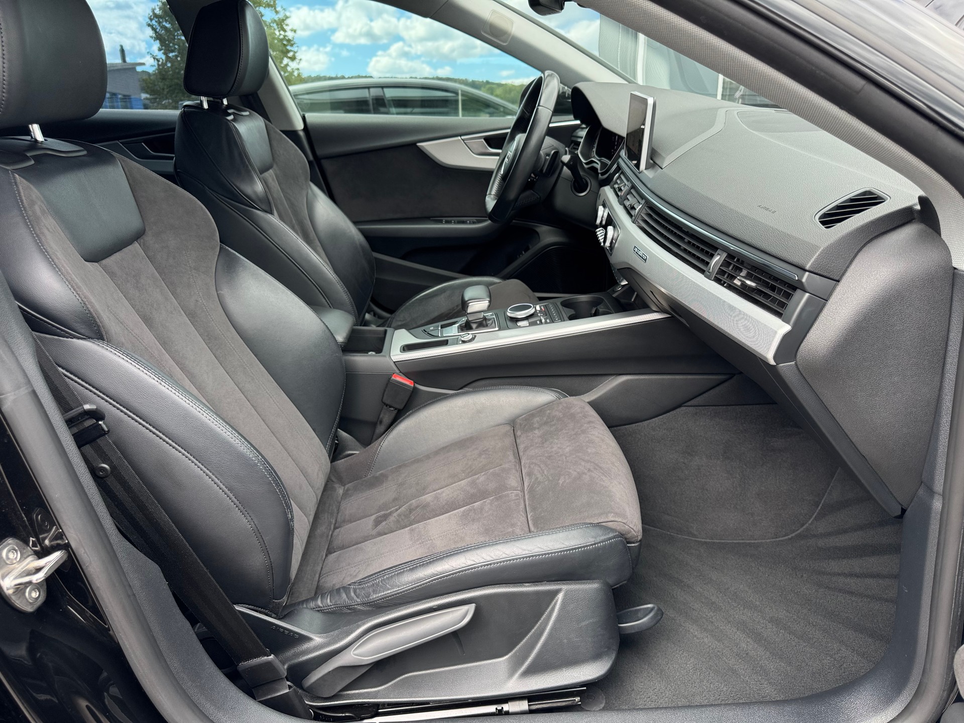 AUDI A5 Sportback 40 TDI Sport quattro S-tronic-image-4