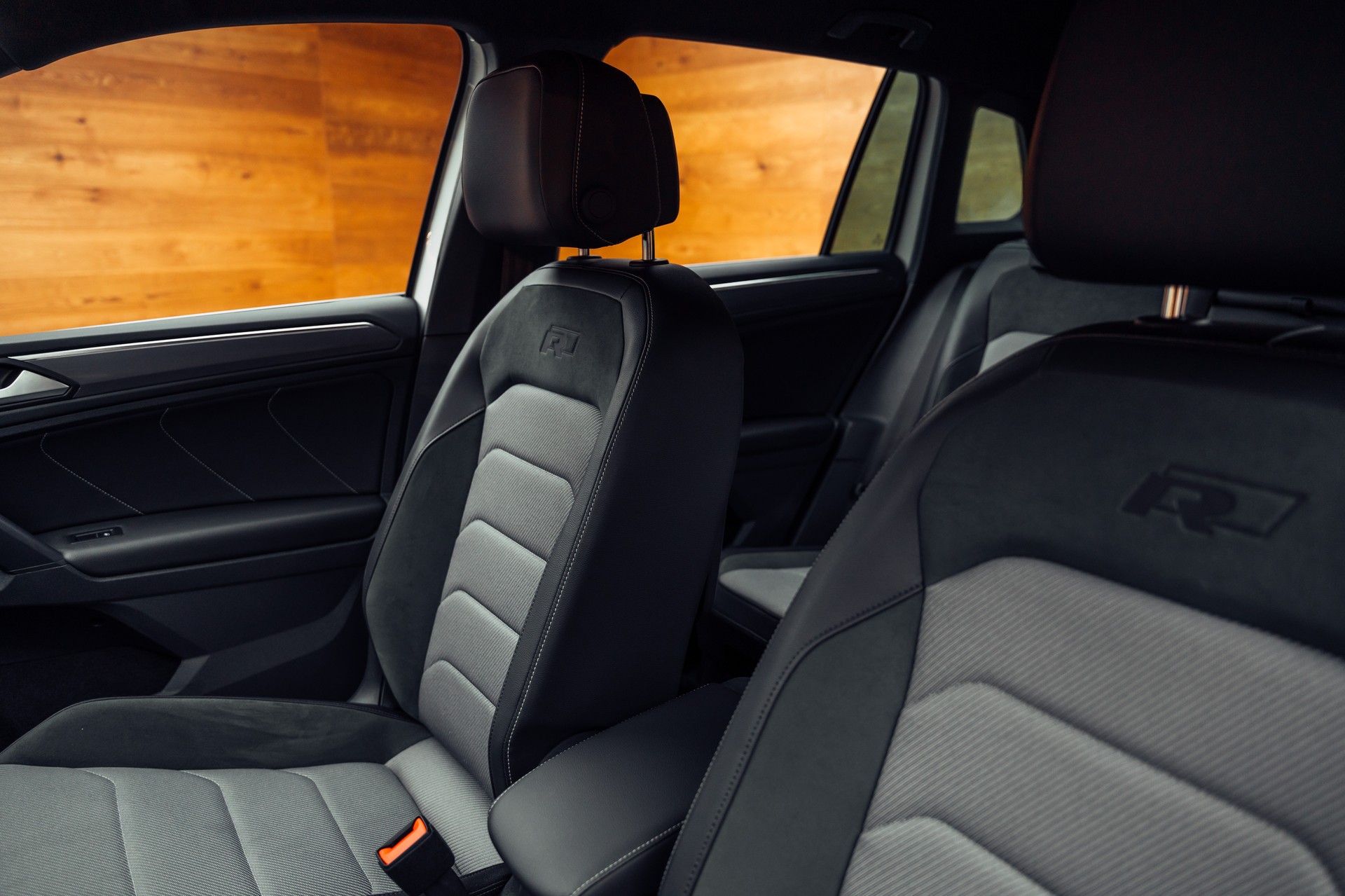 VW Tiguan 2.0 TDI SCR Highline 4Motion DSG-image-8