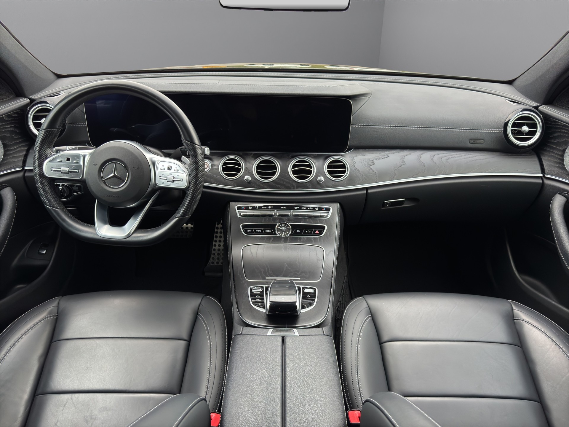 MERCEDES-BENZ E 220 d Exclusive 4Matic 9G-Tronic-image-15