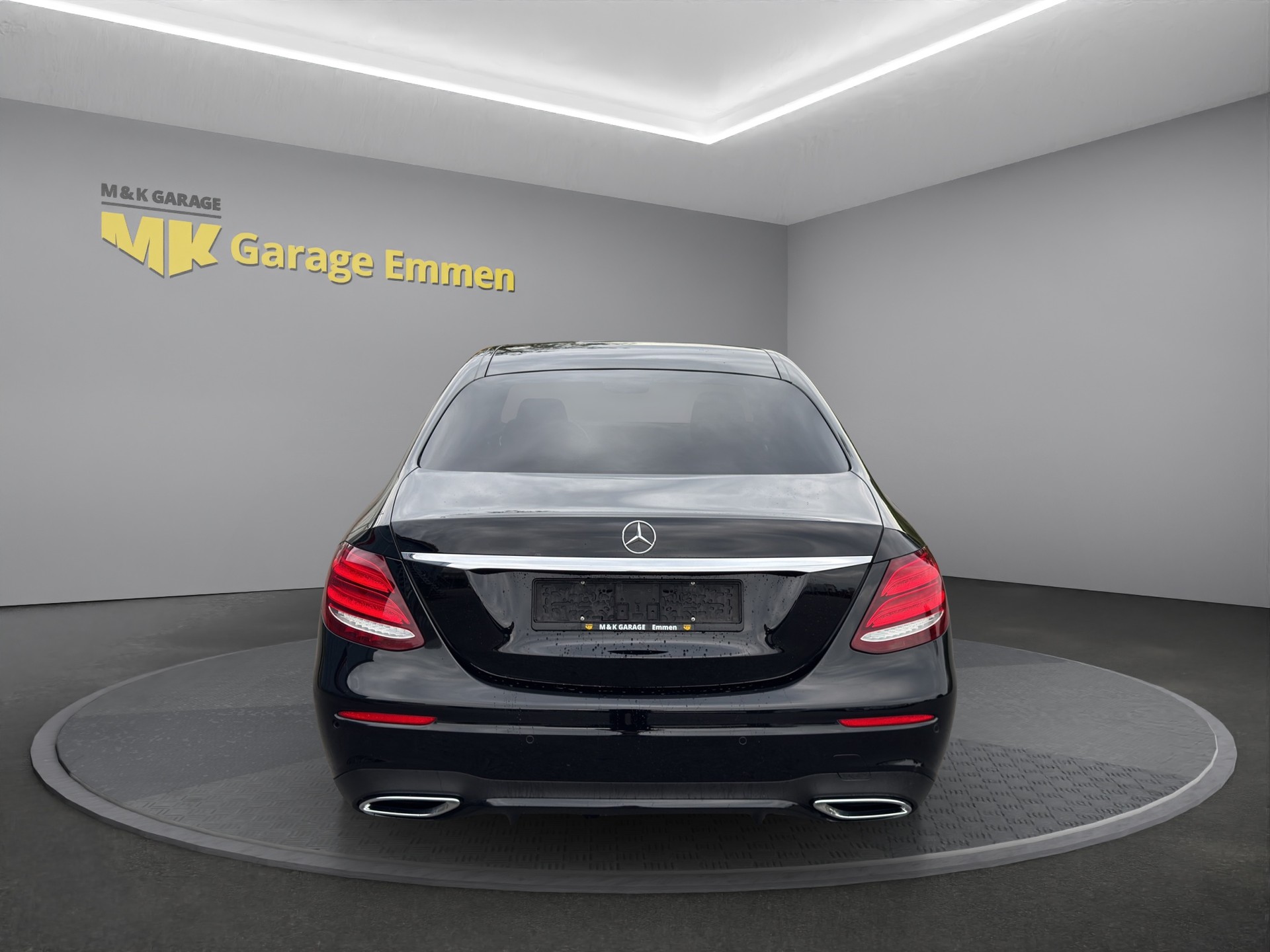 MERCEDES-BENZ E 220 d Exclusive 4Matic 9G-Tronic-image-3
