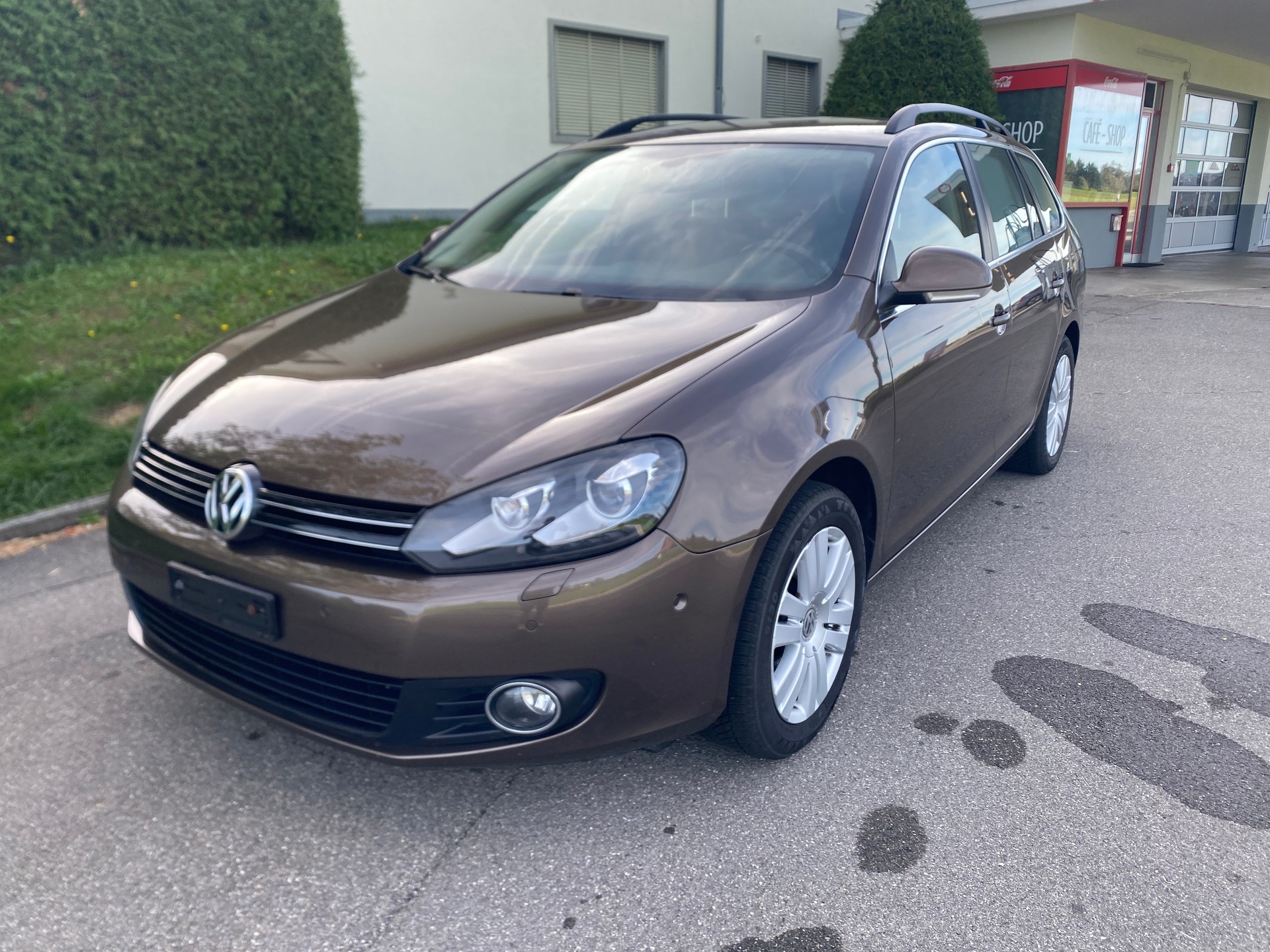 VW Golf Variant 1.6 TDI Comfortline 4Motion-image-0
