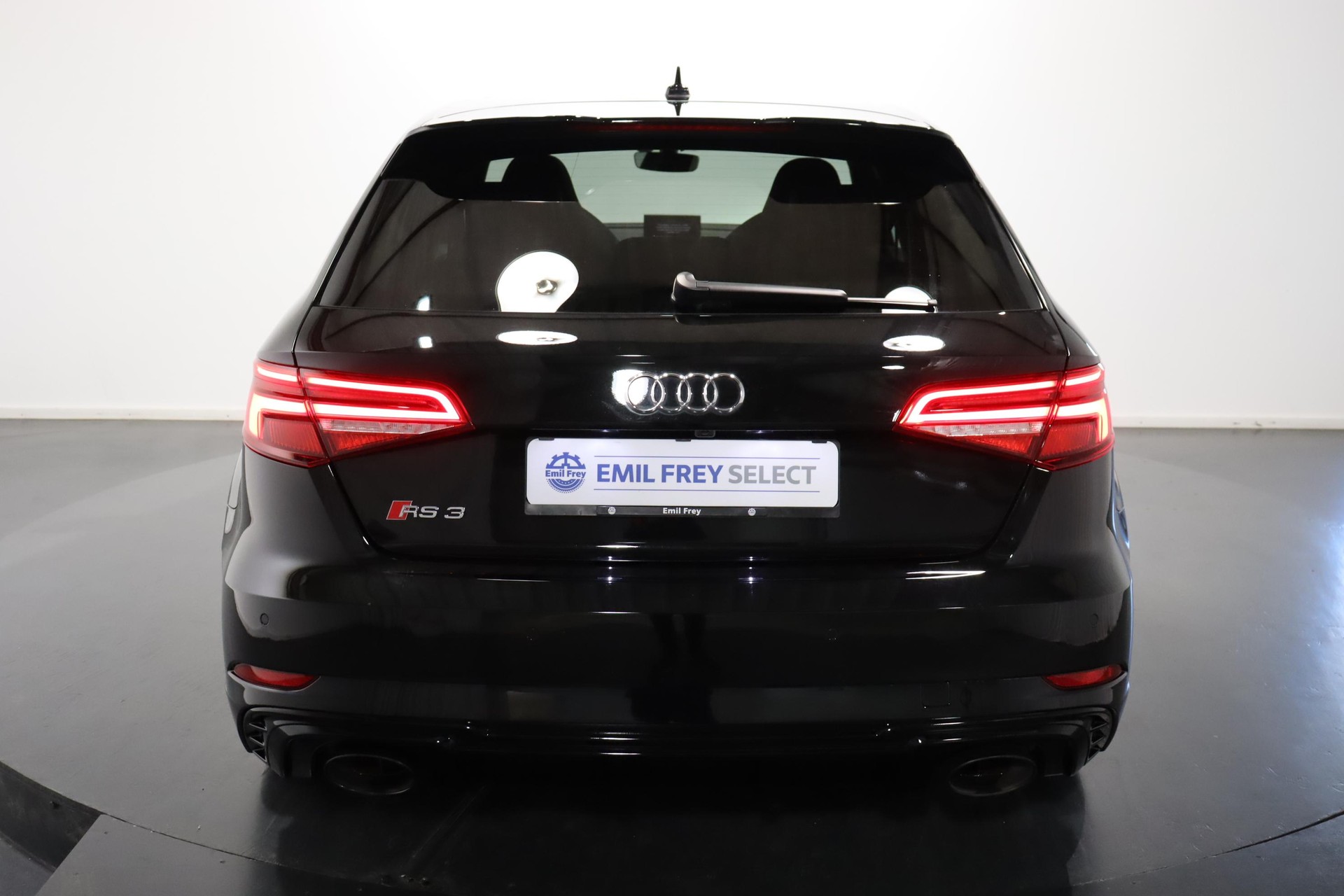 AUDI RS3 Sportback 2.5 T FSI quattro S-Tronic-image-3
