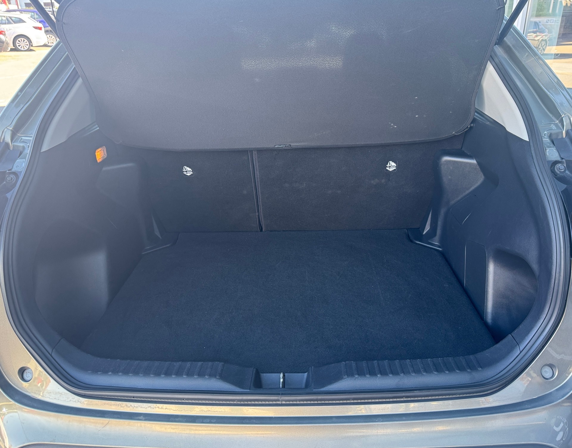 TOYOTA Yaris Cross 1.5 Comfort e-CVT AWDi-image-8
