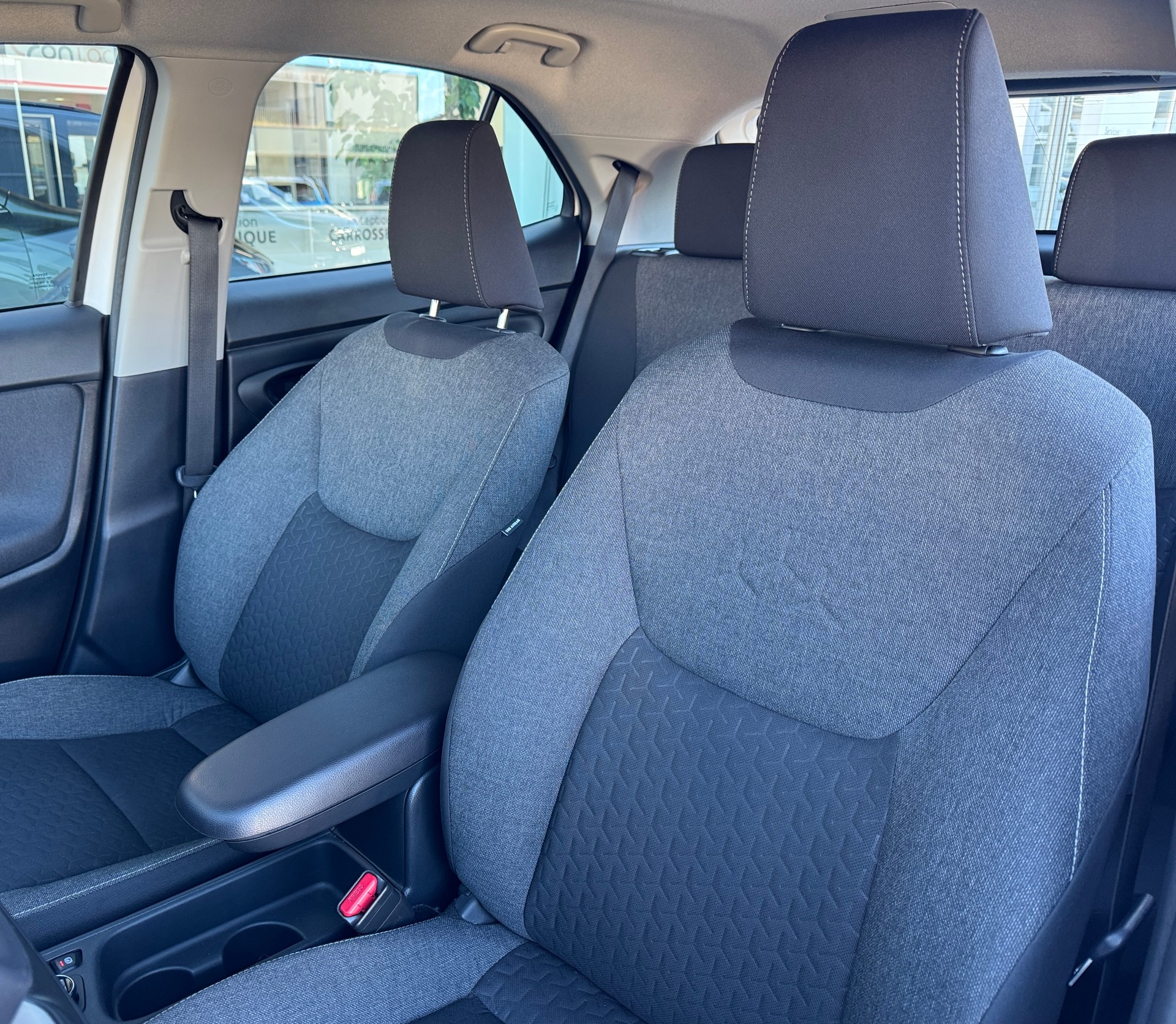 TOYOTA Yaris Cross 1.5 Comfort e-CVT AWDi-image-11