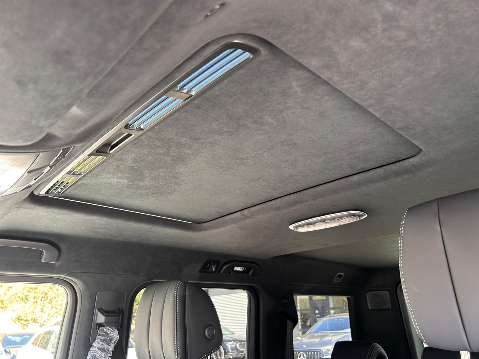 MERCEDES-BENZ G 450d 9G-Tronic-image-11