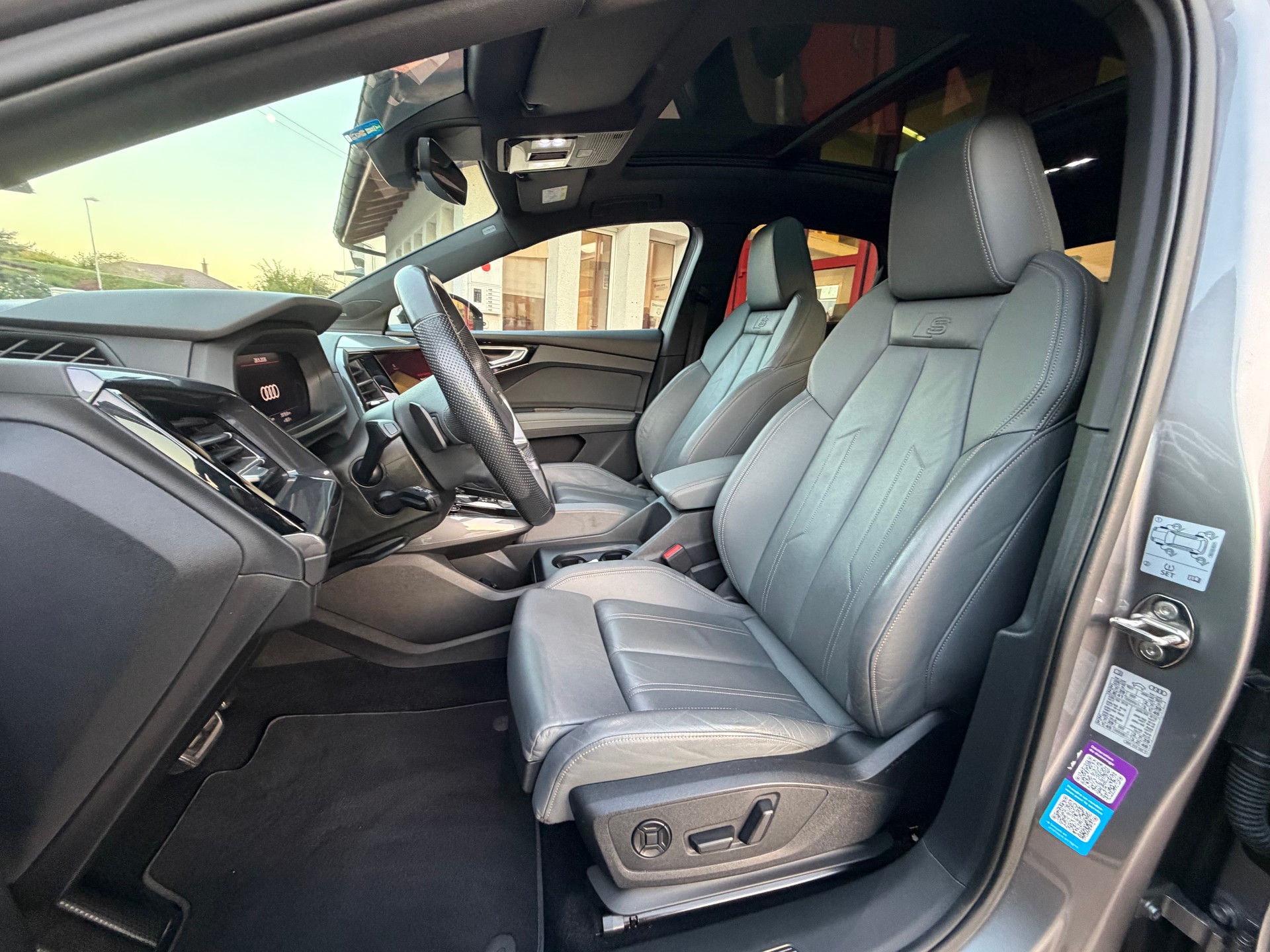 AUDI Q4 Sportback e-tron 50 quattro // S-Line // SoH 93%-image-15