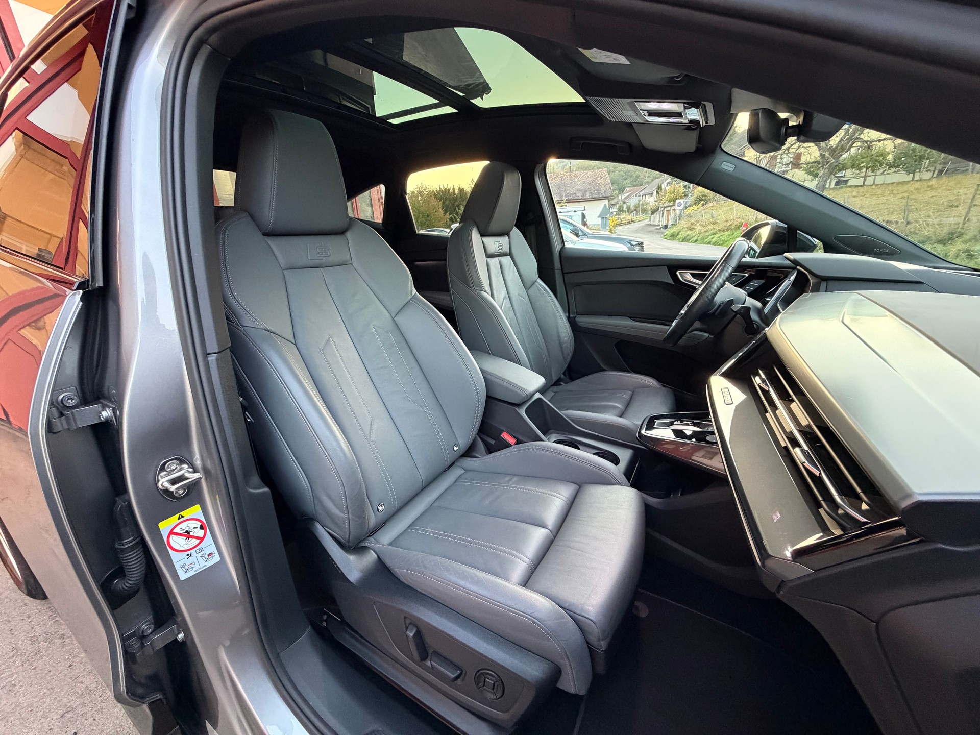 AUDI Q4 Sportback e-tron 50 quattro // S-Line // SoH 93%-image-10