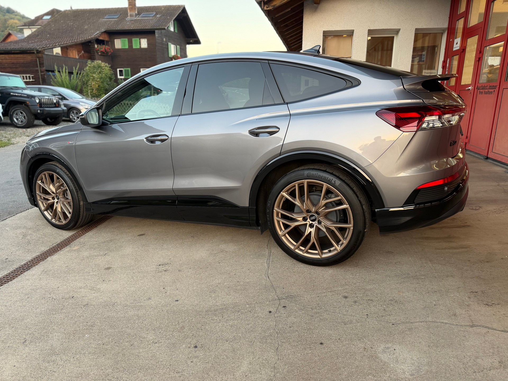 AUDI Q4 Sportback e-tron 50 quattro // S-Line // SoH 93%-image-3