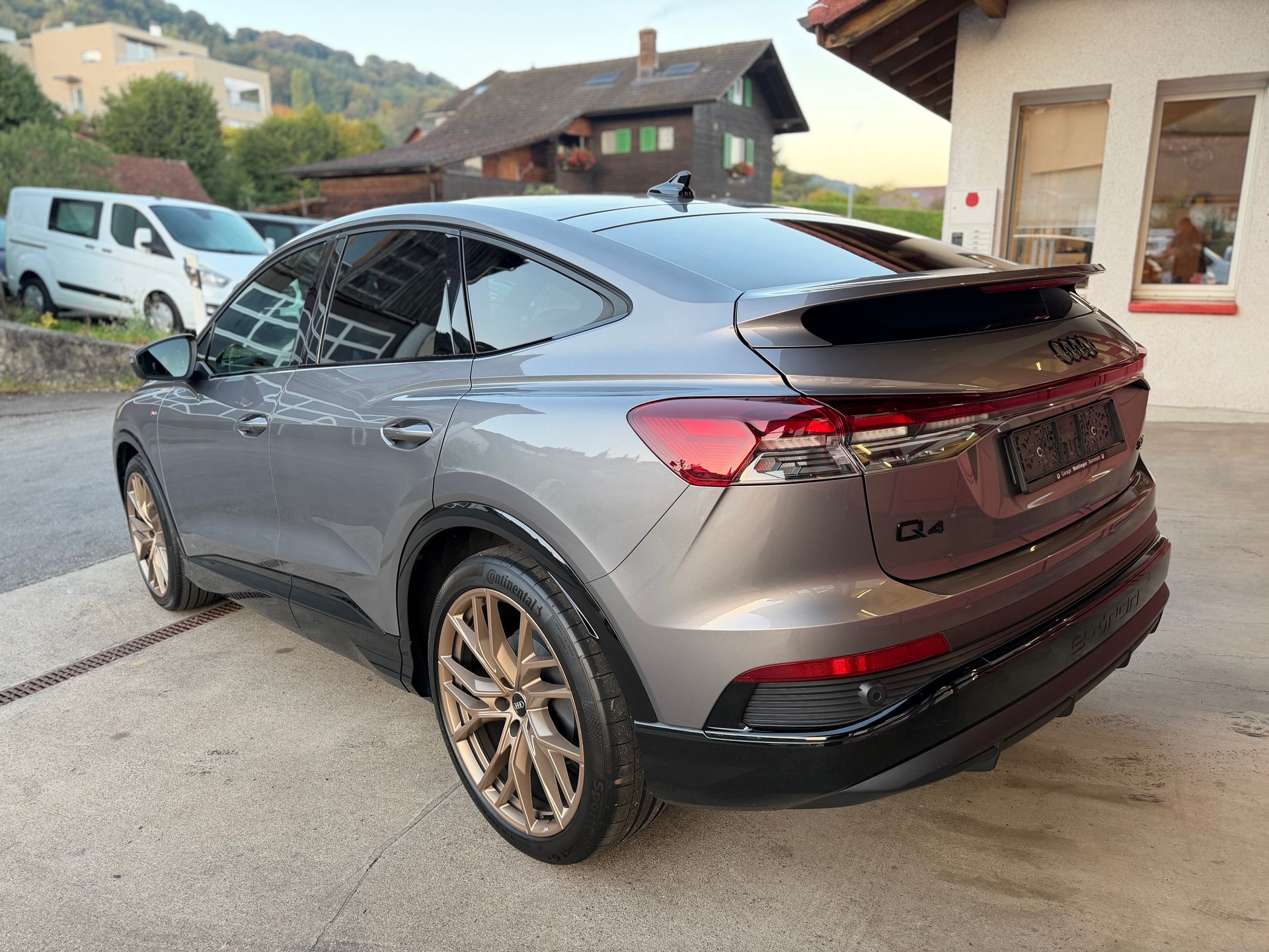 AUDI Q4 Sportback e-tron 50 quattro // S-Line // SoH 93%-image-4