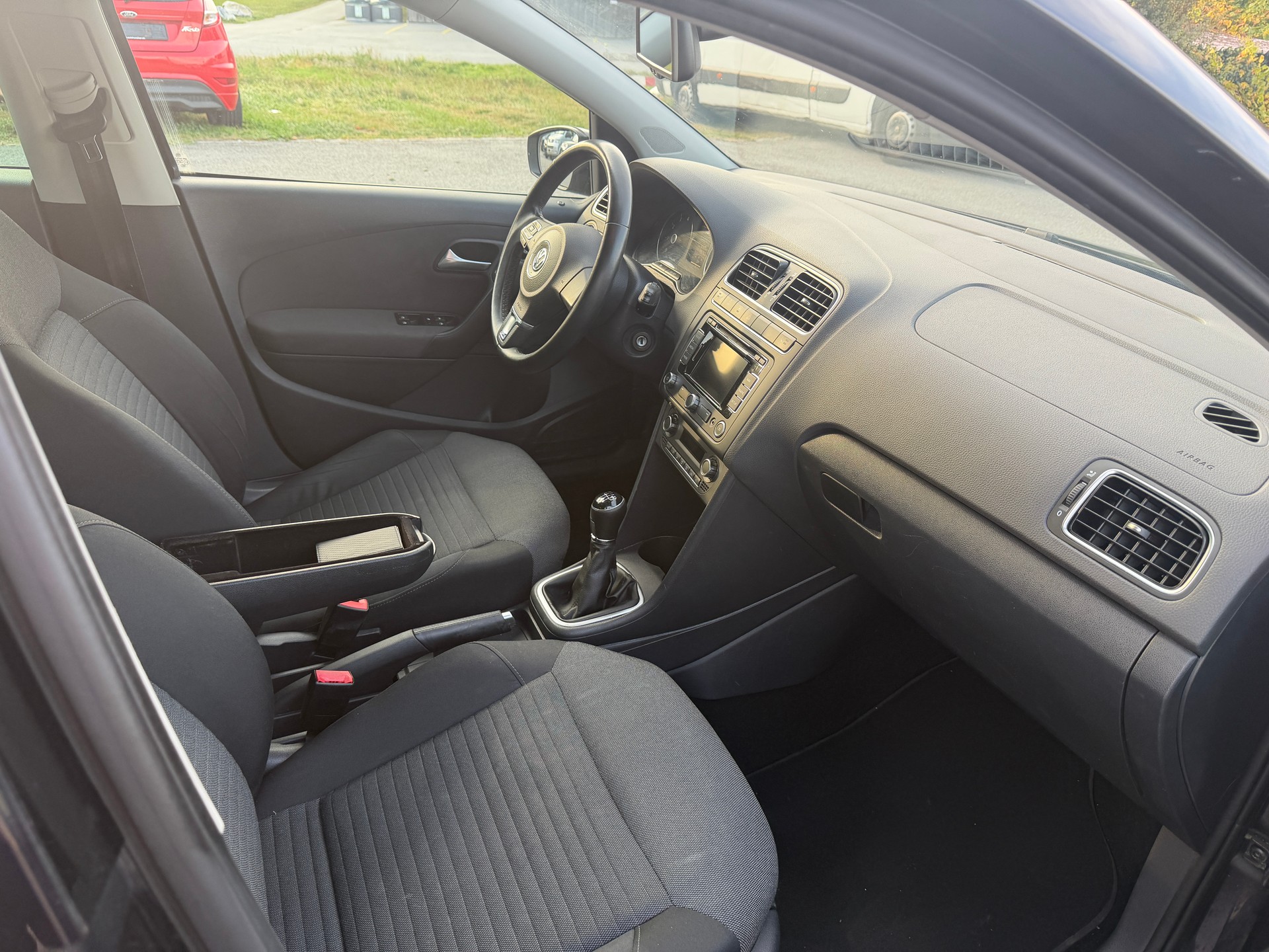 VW Polo 1.2 TSI Comfortline-image-11