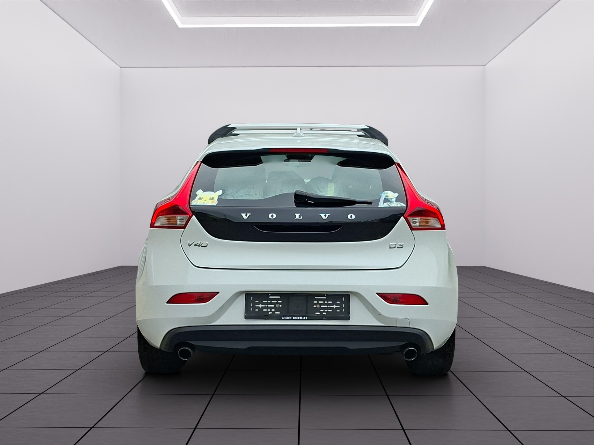 VOLVO V40 D3 Kinetic-image-3