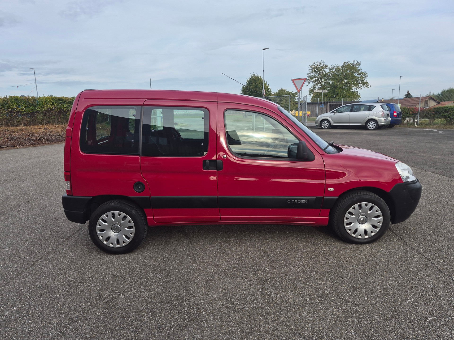 CITROEN Berlingo 1.6 HDi-image-2