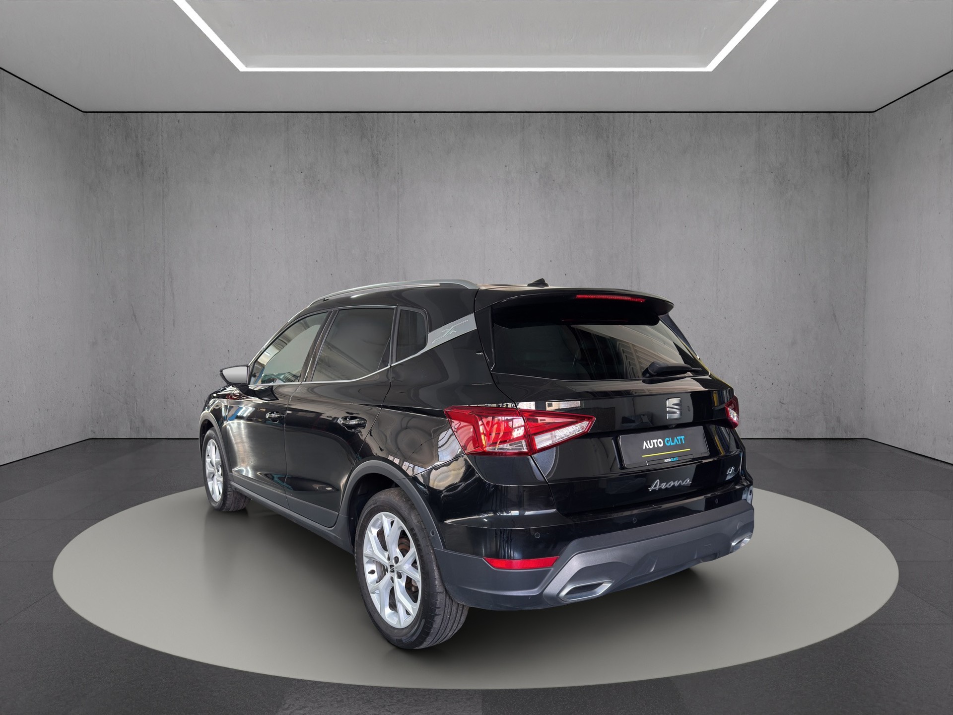 SEAT Arona 1.5 Eco TSI FR Edition DSG "Leder Alcantara-Navi-RF.-Kamera-8-fach Alu"-image-4