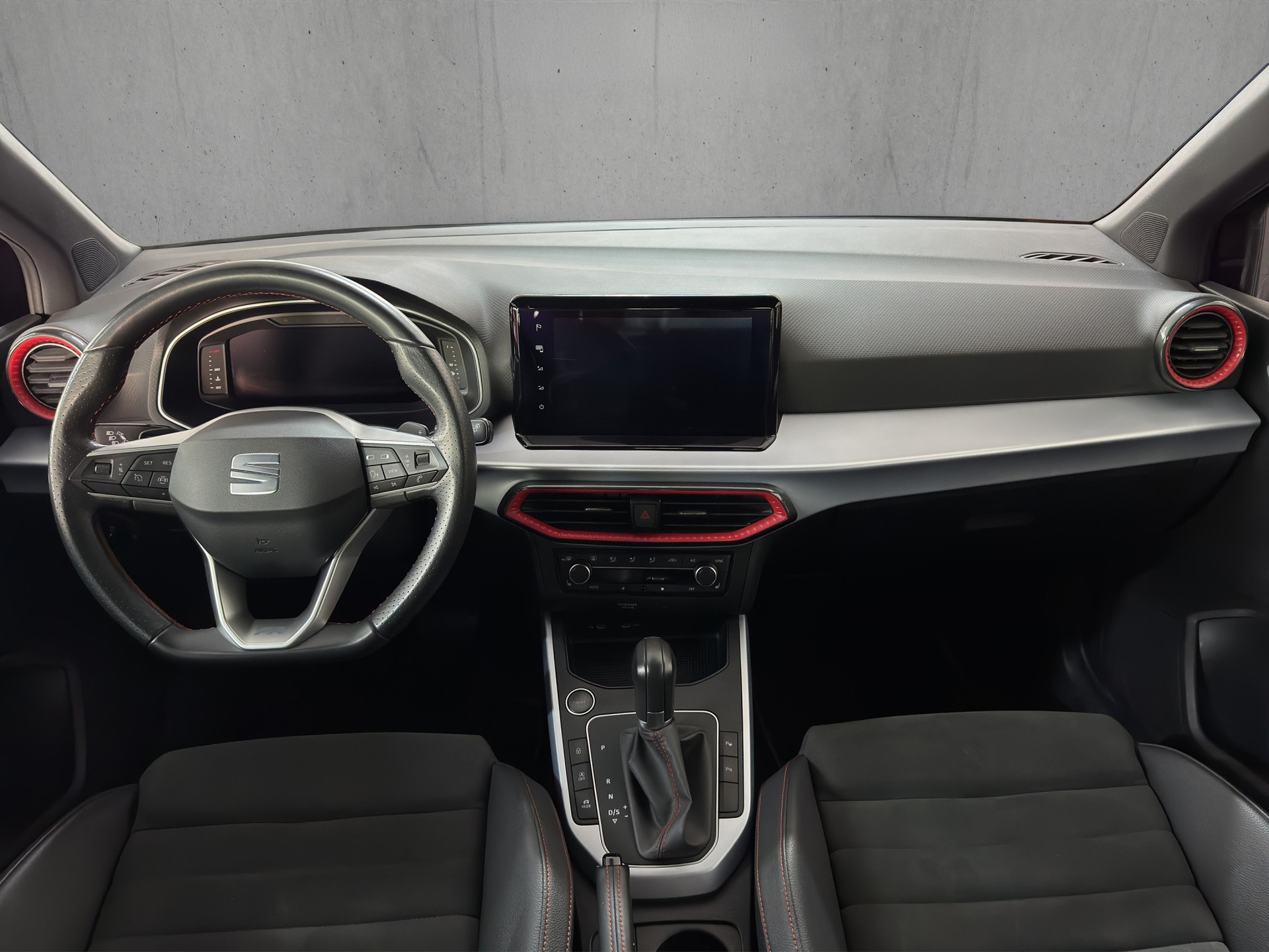 SEAT Arona 1.5 Eco TSI FR Edition DSG "Leder Alcantara-Navi-RF.-Kamera-8-fach Alu"-image-10