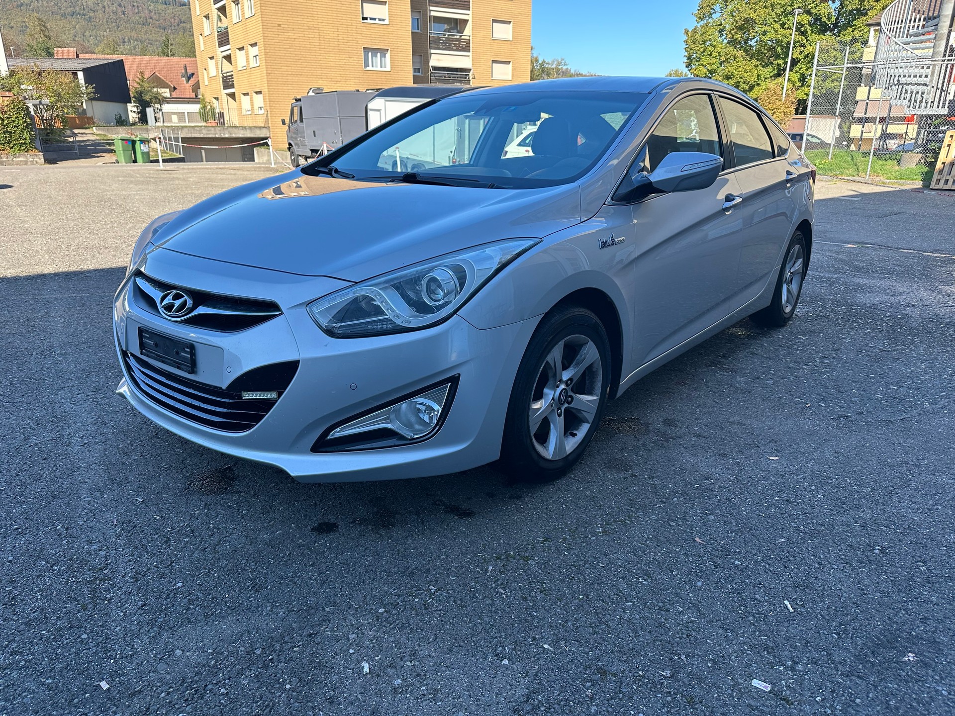 HYUNDAI i40 1.7 CRDI Premium-image-4