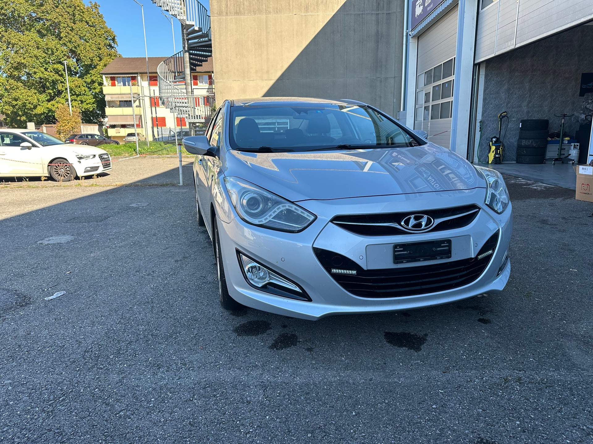 HYUNDAI i40 1.7 CRDI Premium-image-1