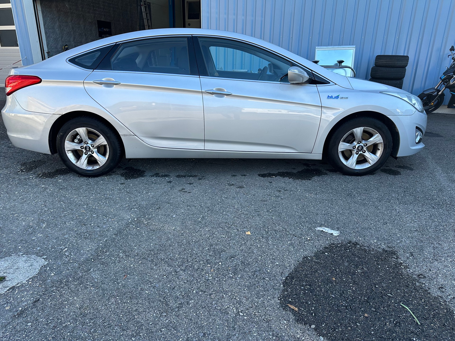 HYUNDAI i40 1.7 CRDI Premium-image-5