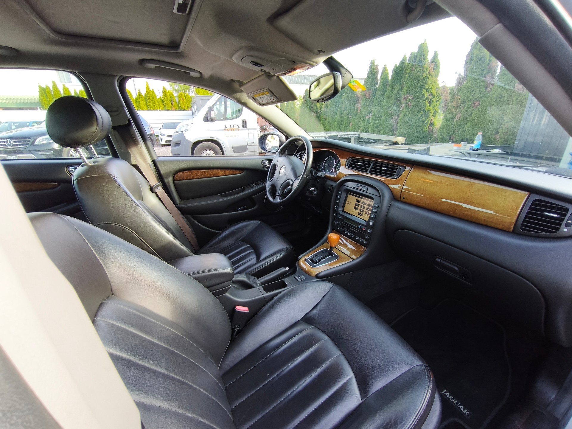 JAGUAR X-Type 2.5 V6 Traction4 Executive-image-3