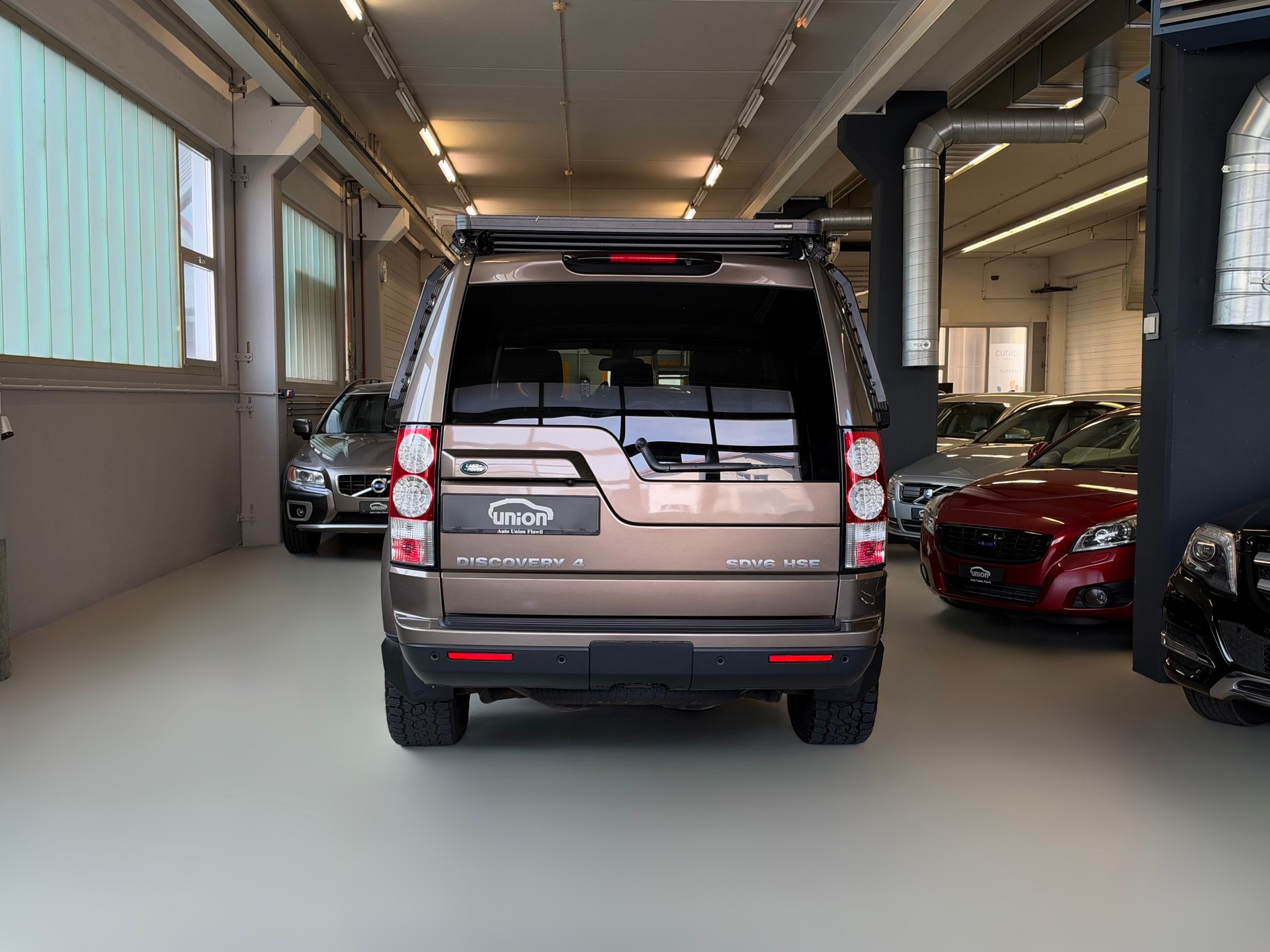 LAND ROVER Discovery 3.0 TDV6 HSE Automatic-image-7