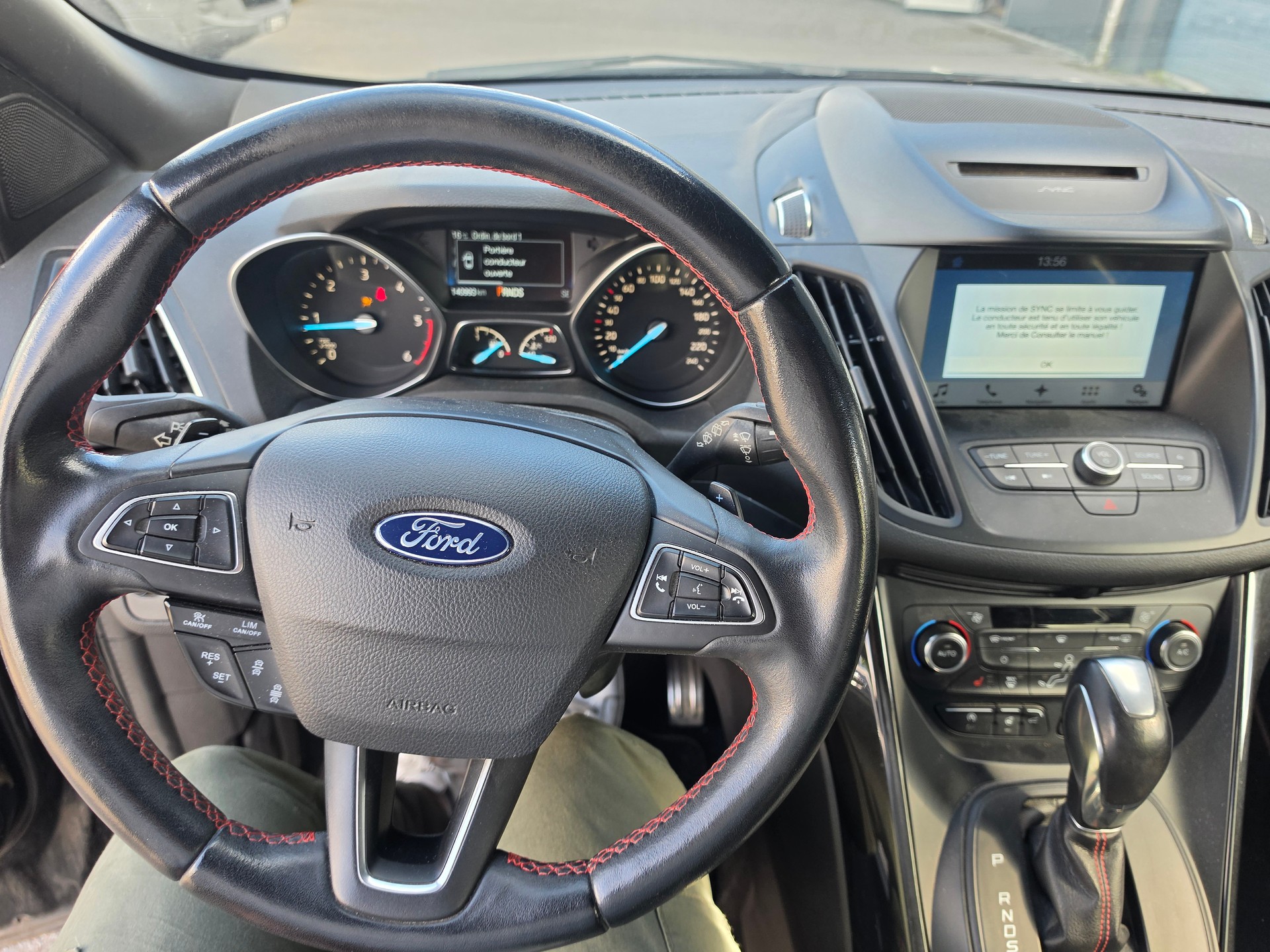 FORD Kuga 2.0 TDCi ST Line 4WD PowerShift-image-10