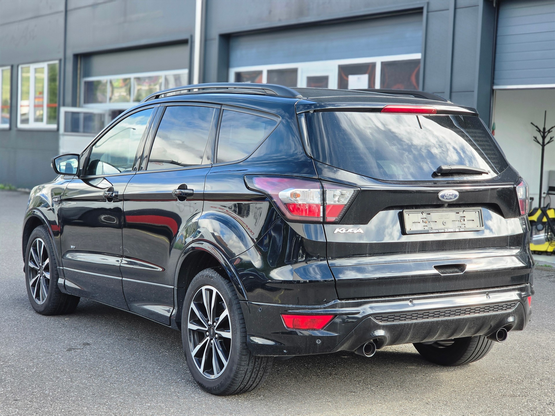 FORD Kuga 2.0 TDCi ST Line 4WD PowerShift-image-4