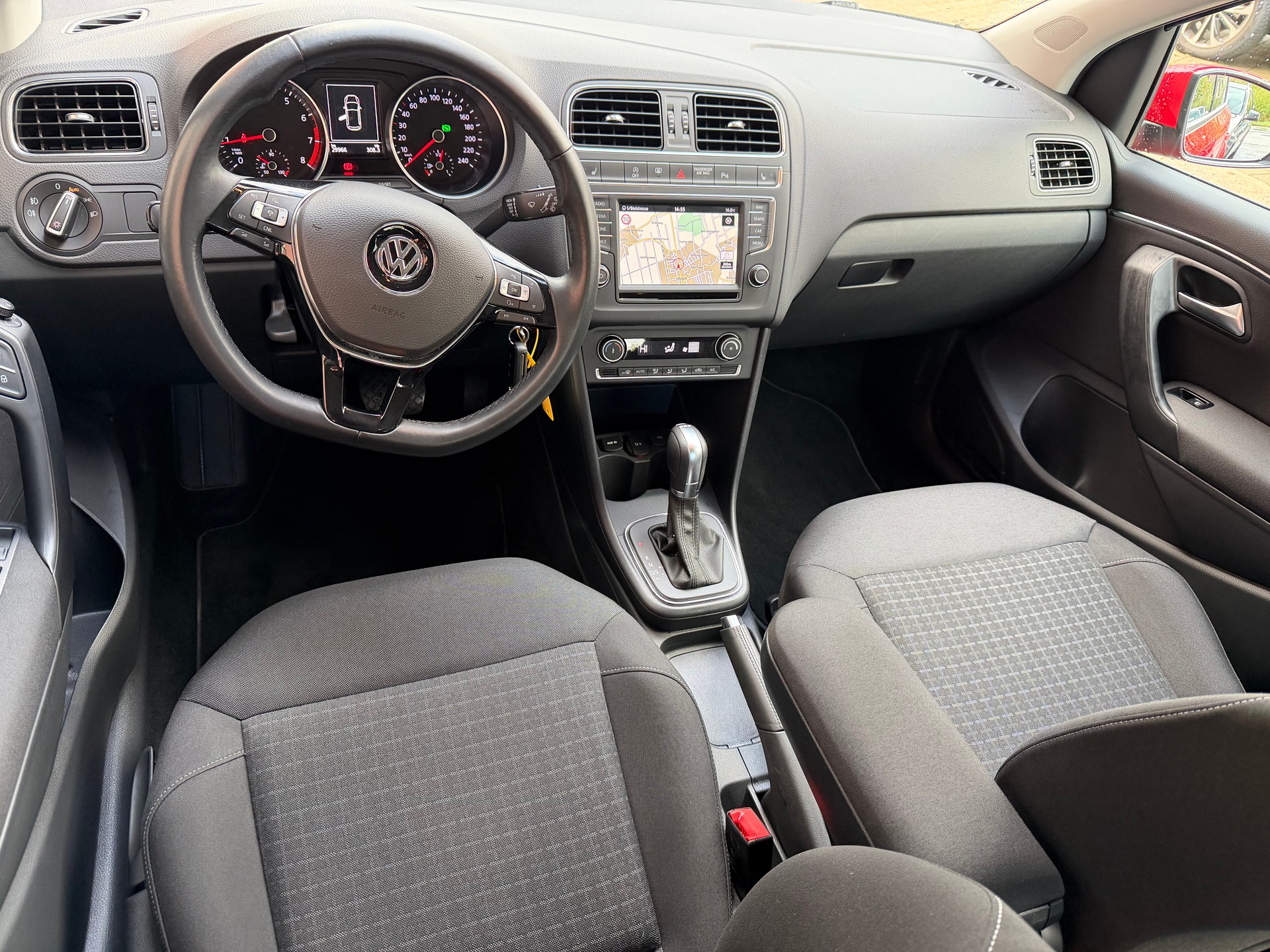 VW Polo 1.2 TSI BMT Comfortline DSG-image-12