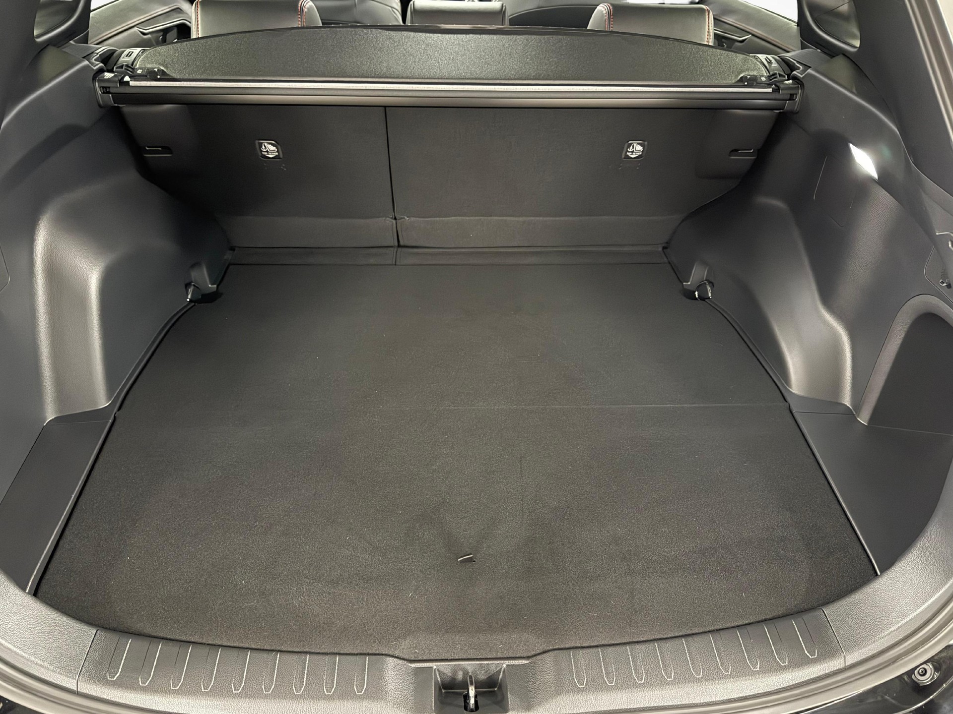 SUZUKI Across 2.5 PHEV Compact Top 4x4-image-14