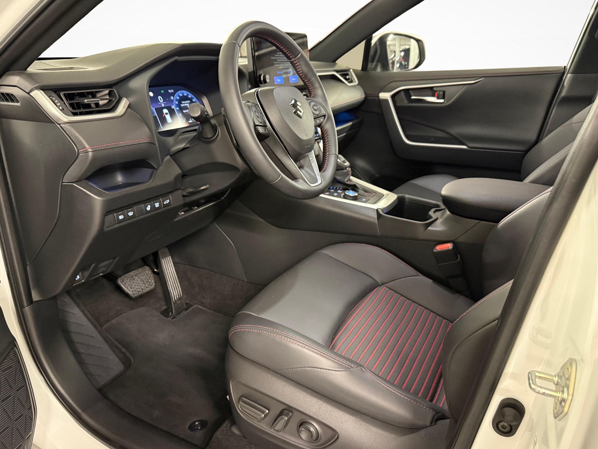 SUZUKI Across 2.5 PHEV Compact Top 4x4-image-10