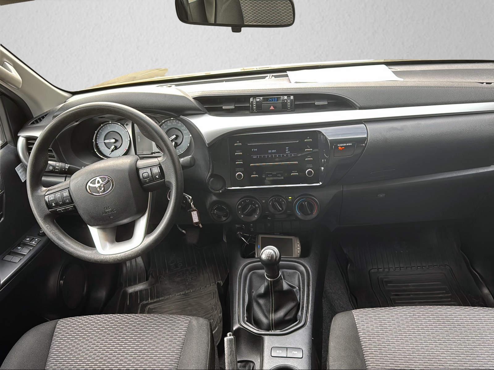 TOYOTA Hilux Double Cab.-Pick-up 2.4 D-4D 150 Comfort-image-12