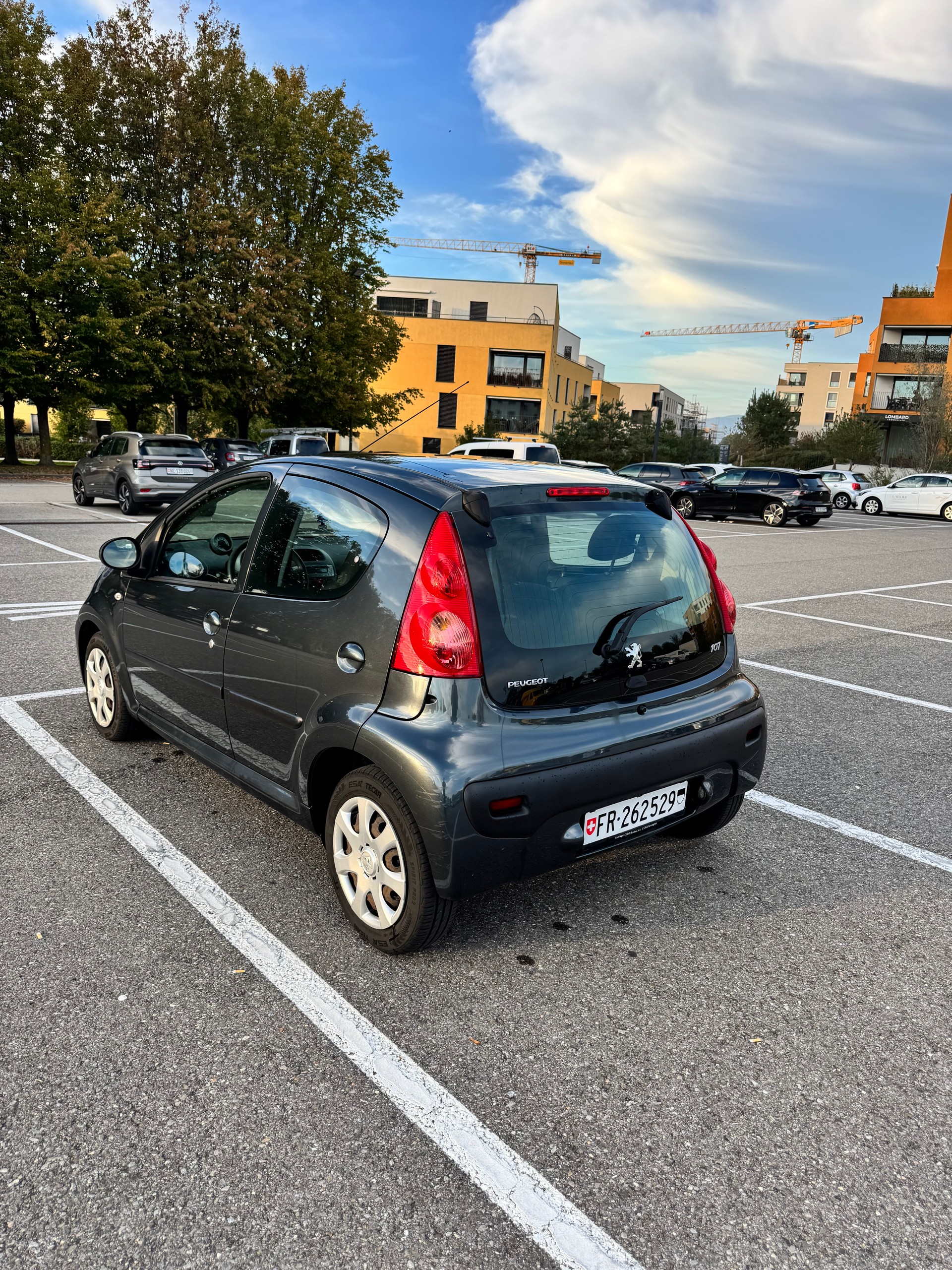 PEUGEOT 107 1.0 Trendy-image-3