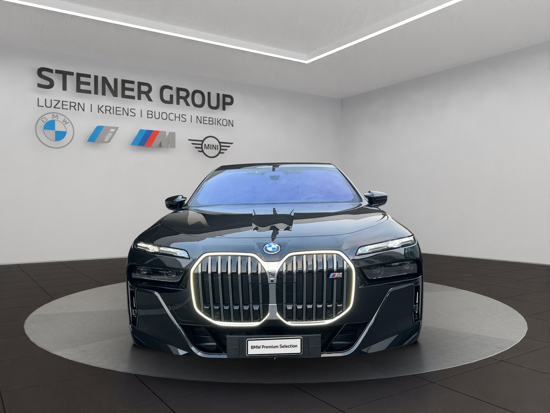 BMW i7 M70 xDrive-showroom-element-2