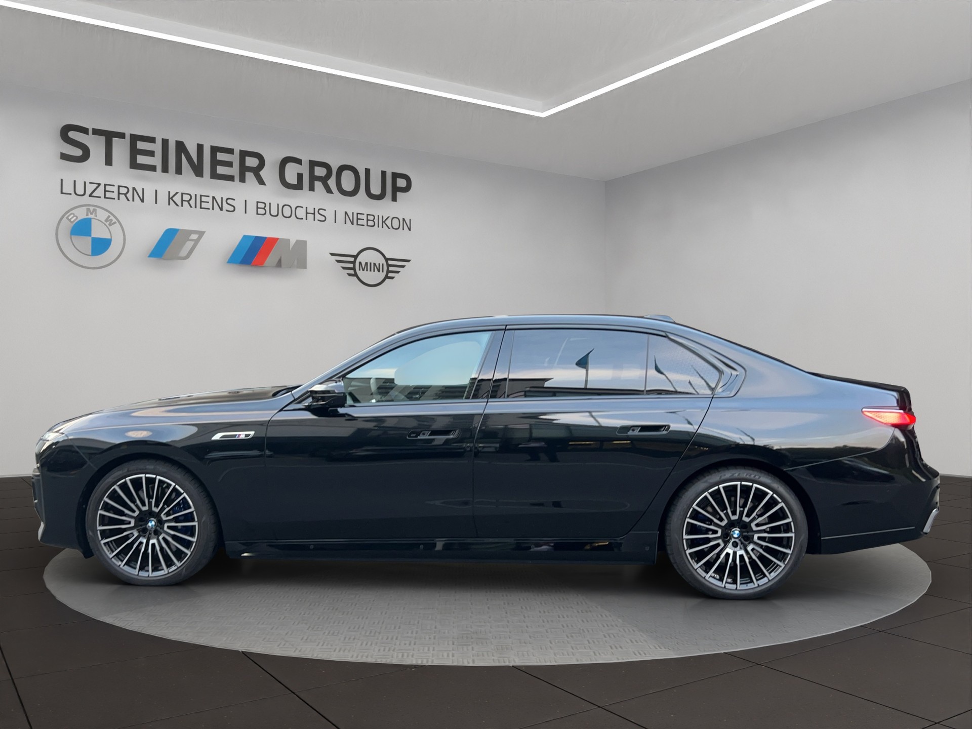 BMW i7 M70 xDrive-image-8