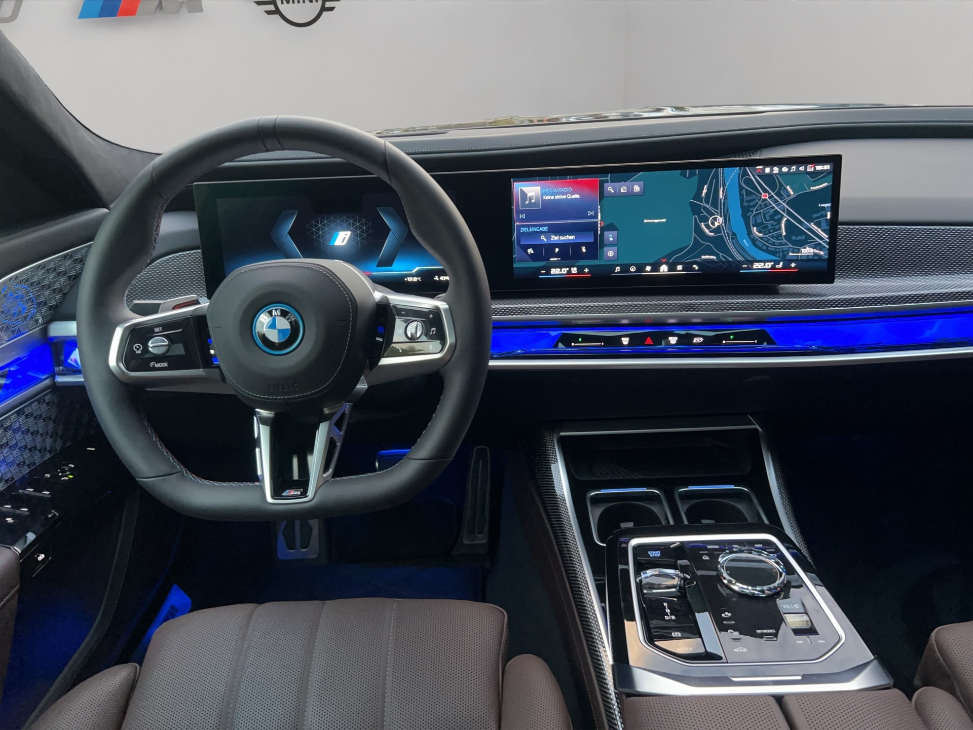 BMW i7 M70 xDrive-image-16