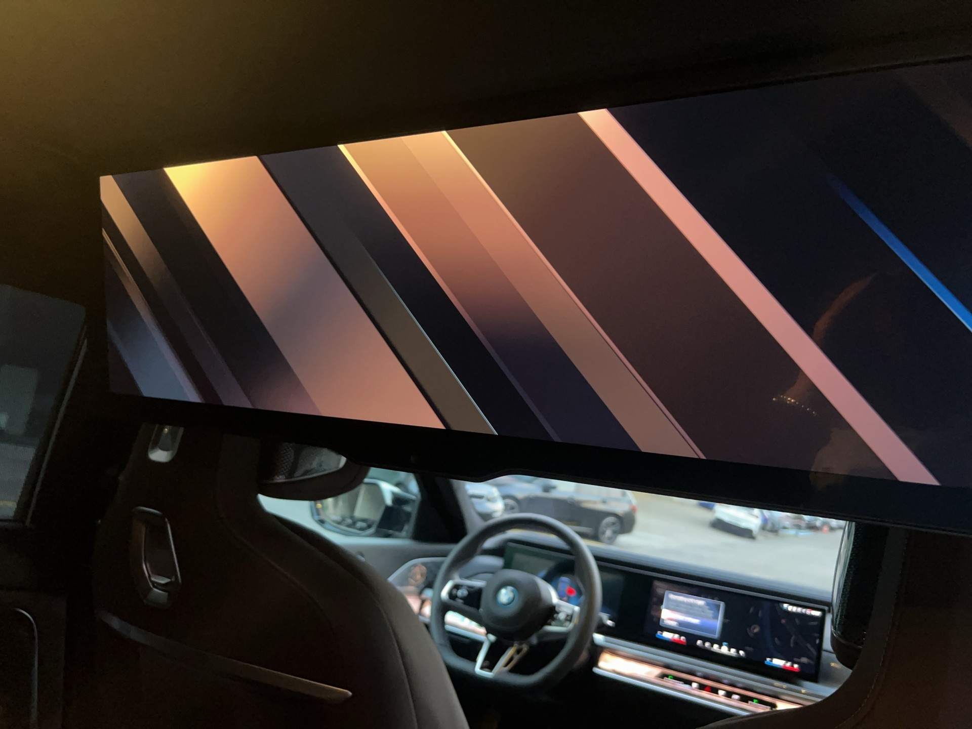 BMW i7 M70 xDrive-image-23