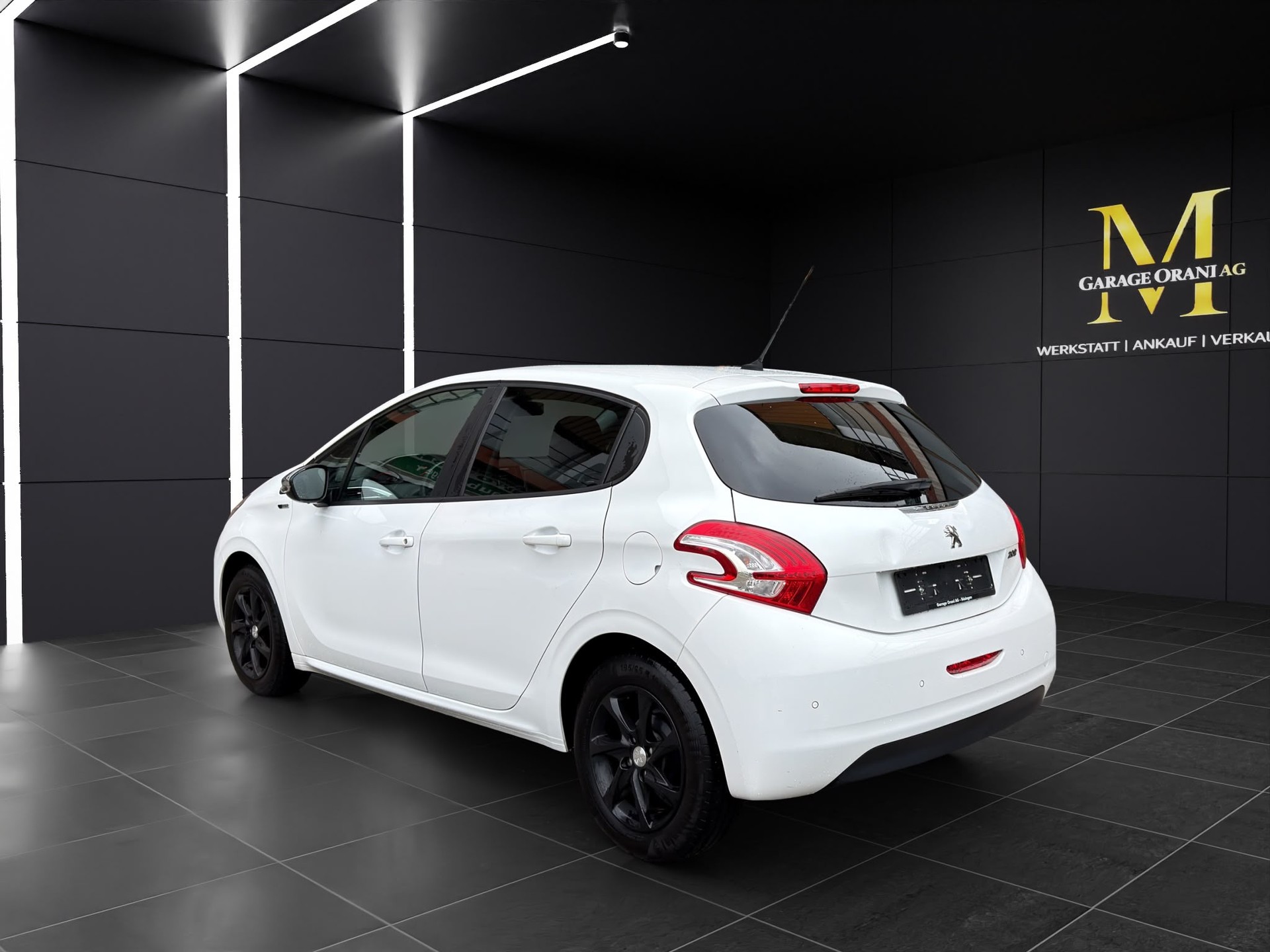 PEUGEOT 208 1.2 VTI Access-image-2