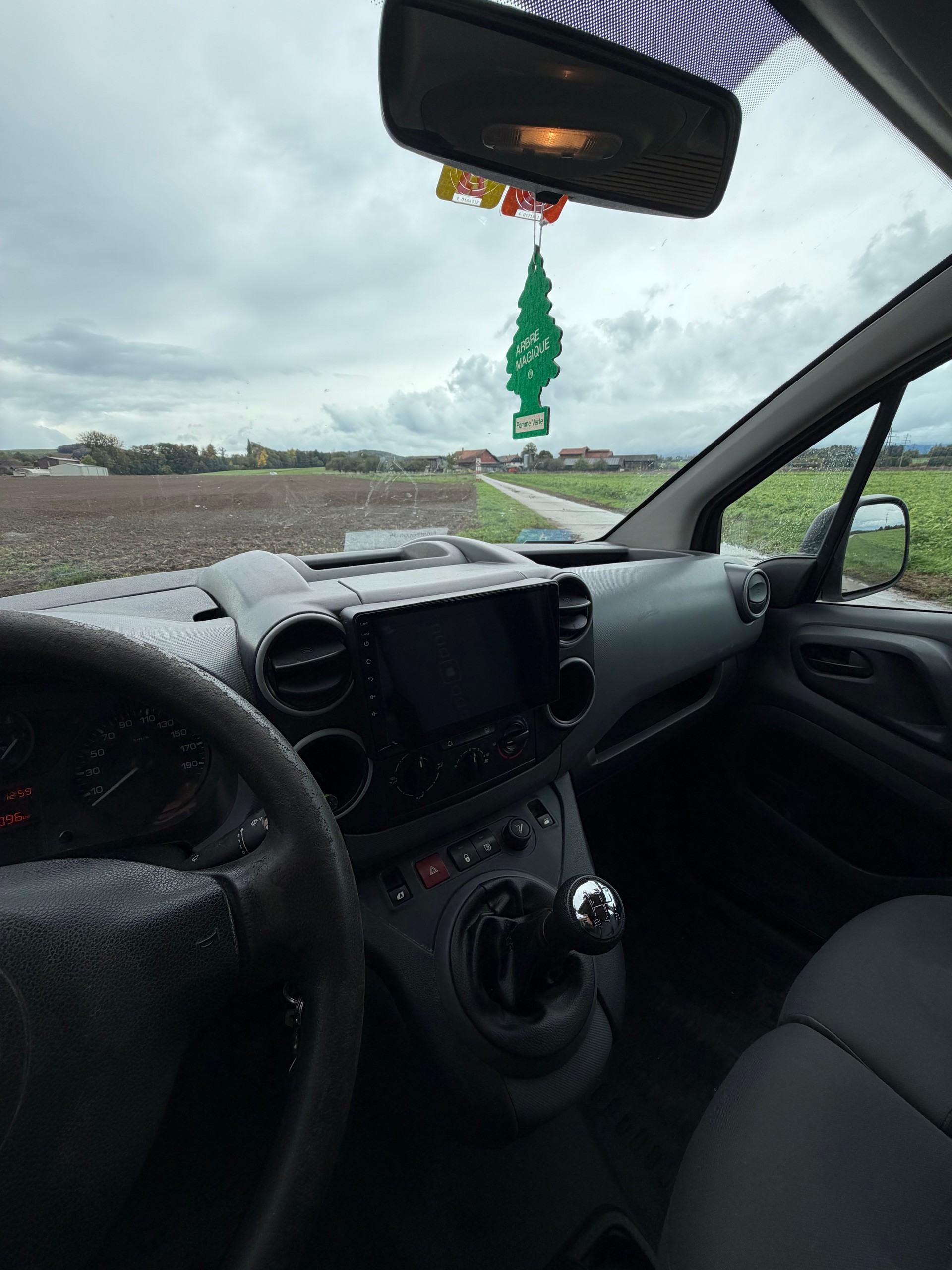 CITROEN 1.6 HDi 90 DPF Confort-image-9