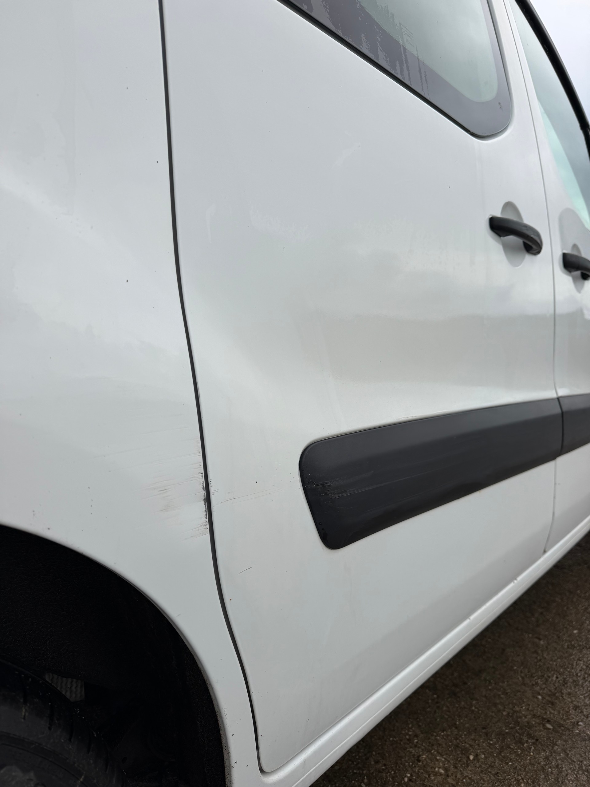 CITROEN 1.6 HDi 90 DPF Confort-image-5