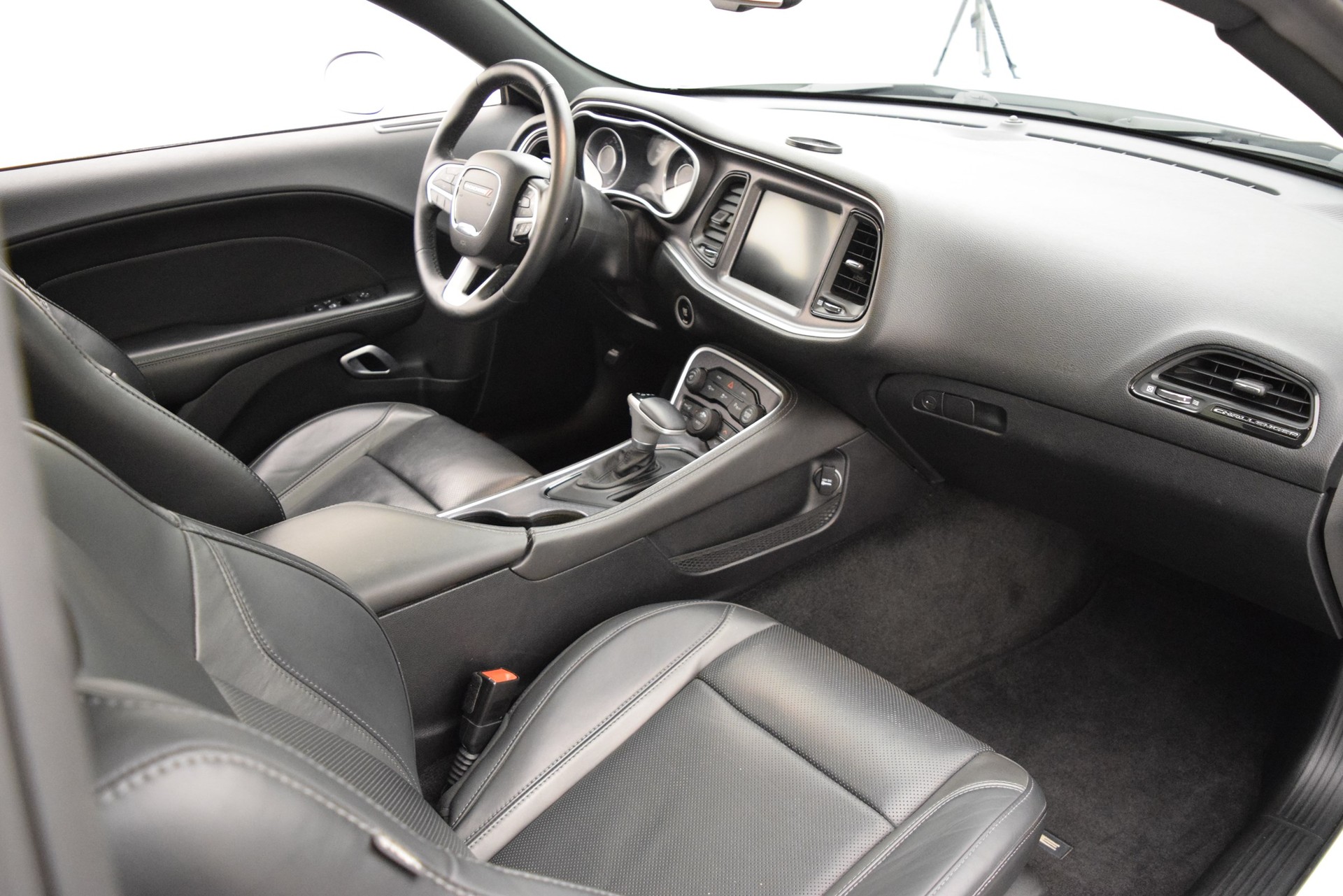 DODGE Challenger R/T 5.7-image-13