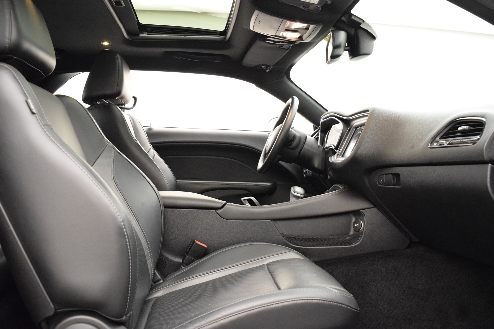 DODGE Challenger R/T 5.7-image-14